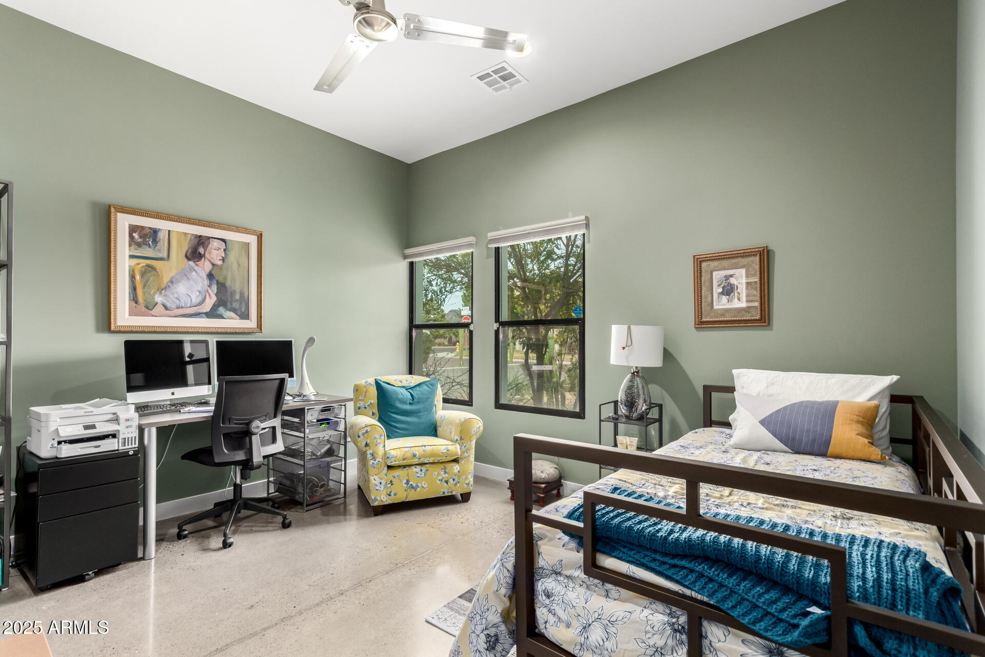 6840 N 13TH Place