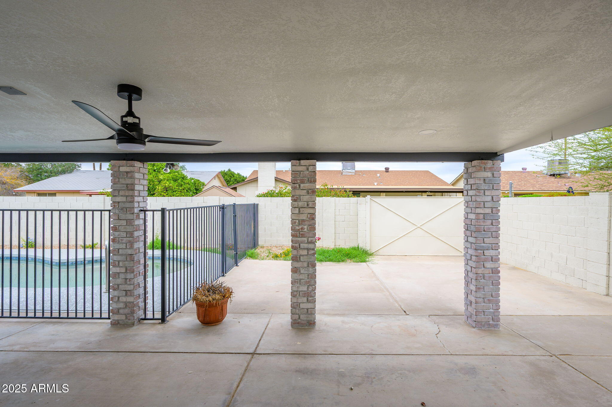 2118 E RADCLIFFE Drive