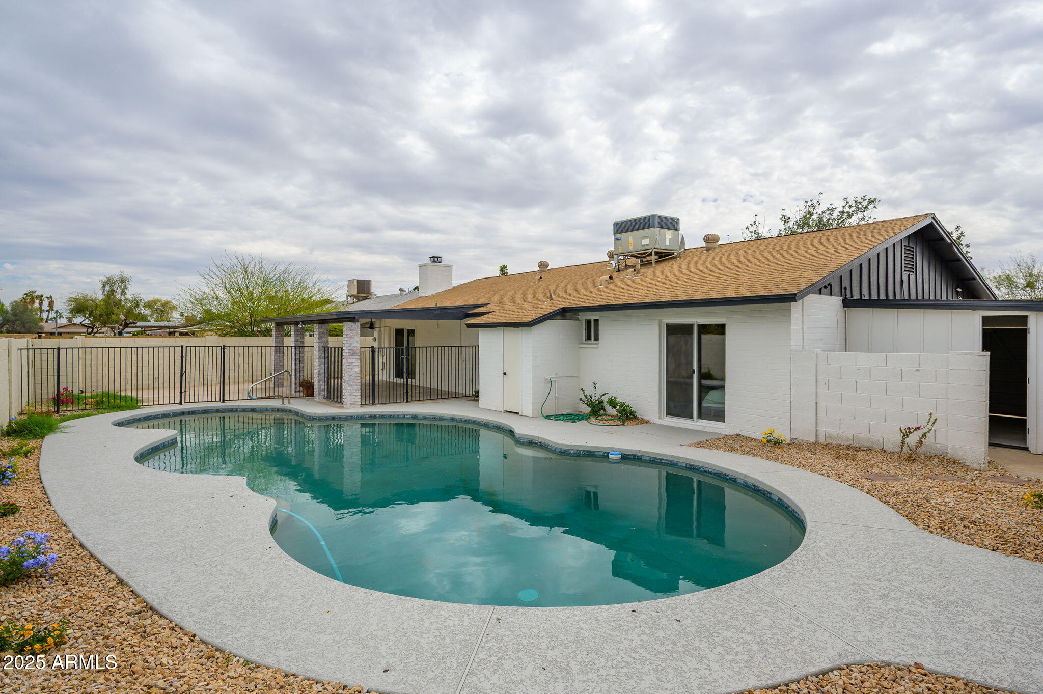 2118 E RADCLIFFE Drive