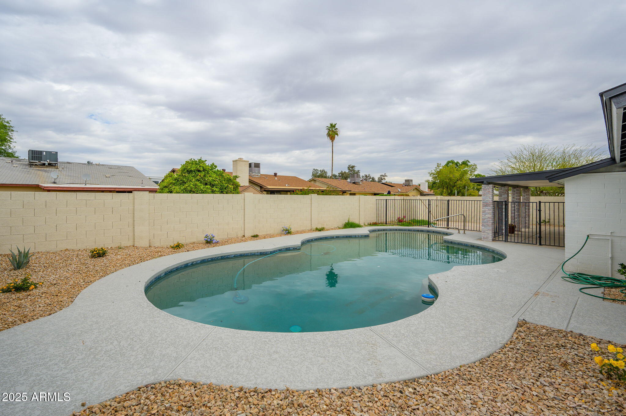 2118 E RADCLIFFE Drive