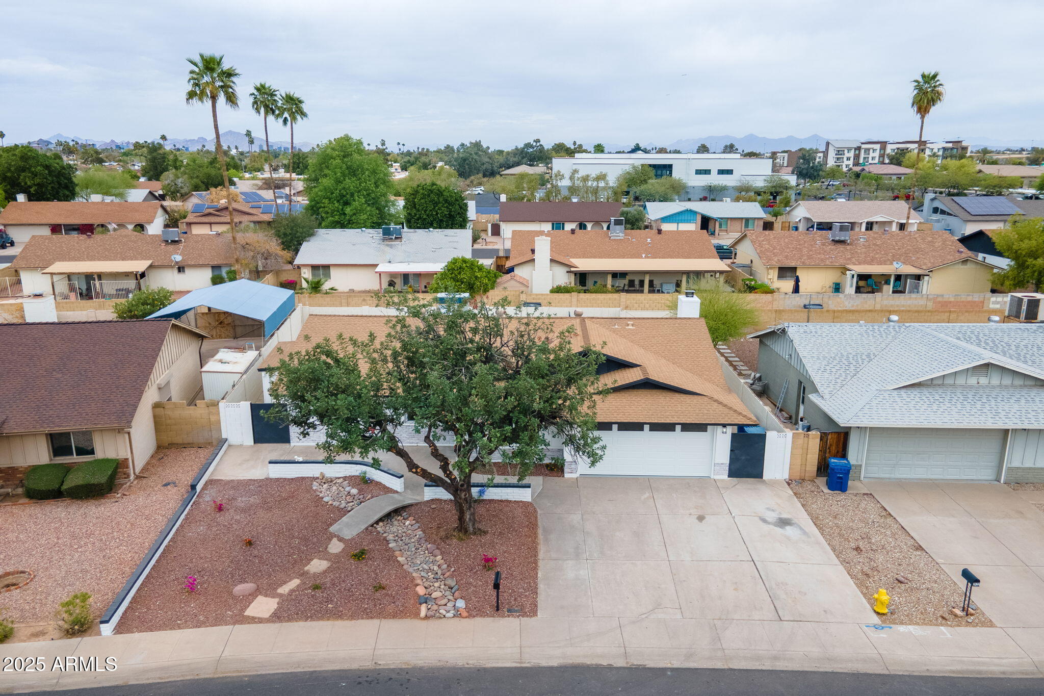 2118 E RADCLIFFE Drive