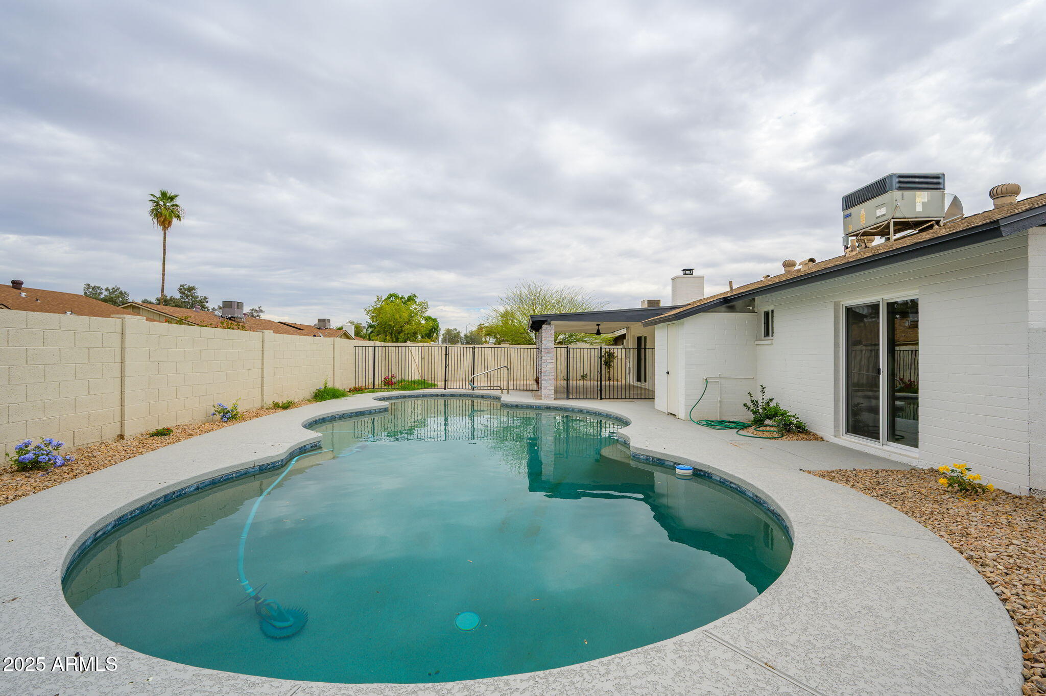 2118 E RADCLIFFE Drive