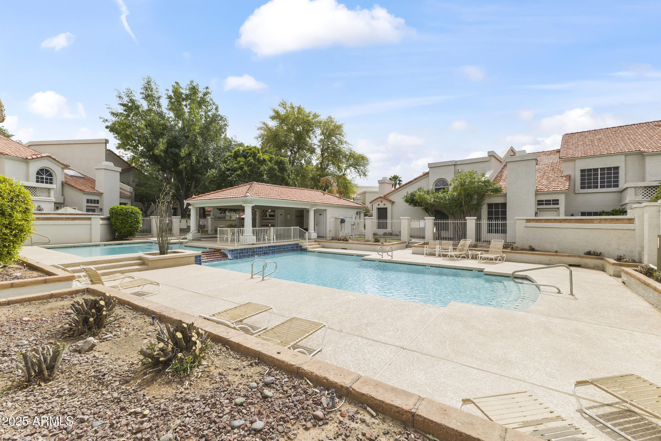 1717 E UNION HILLS Drive 1110