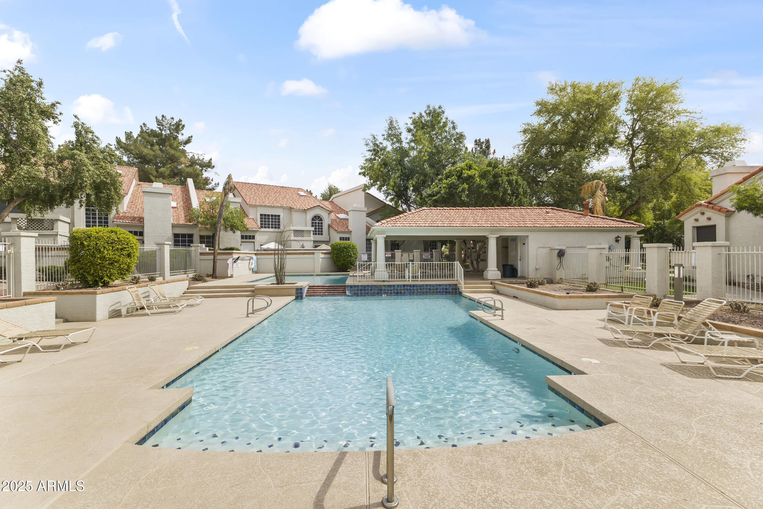 1717 E UNION HILLS Drive 1110
