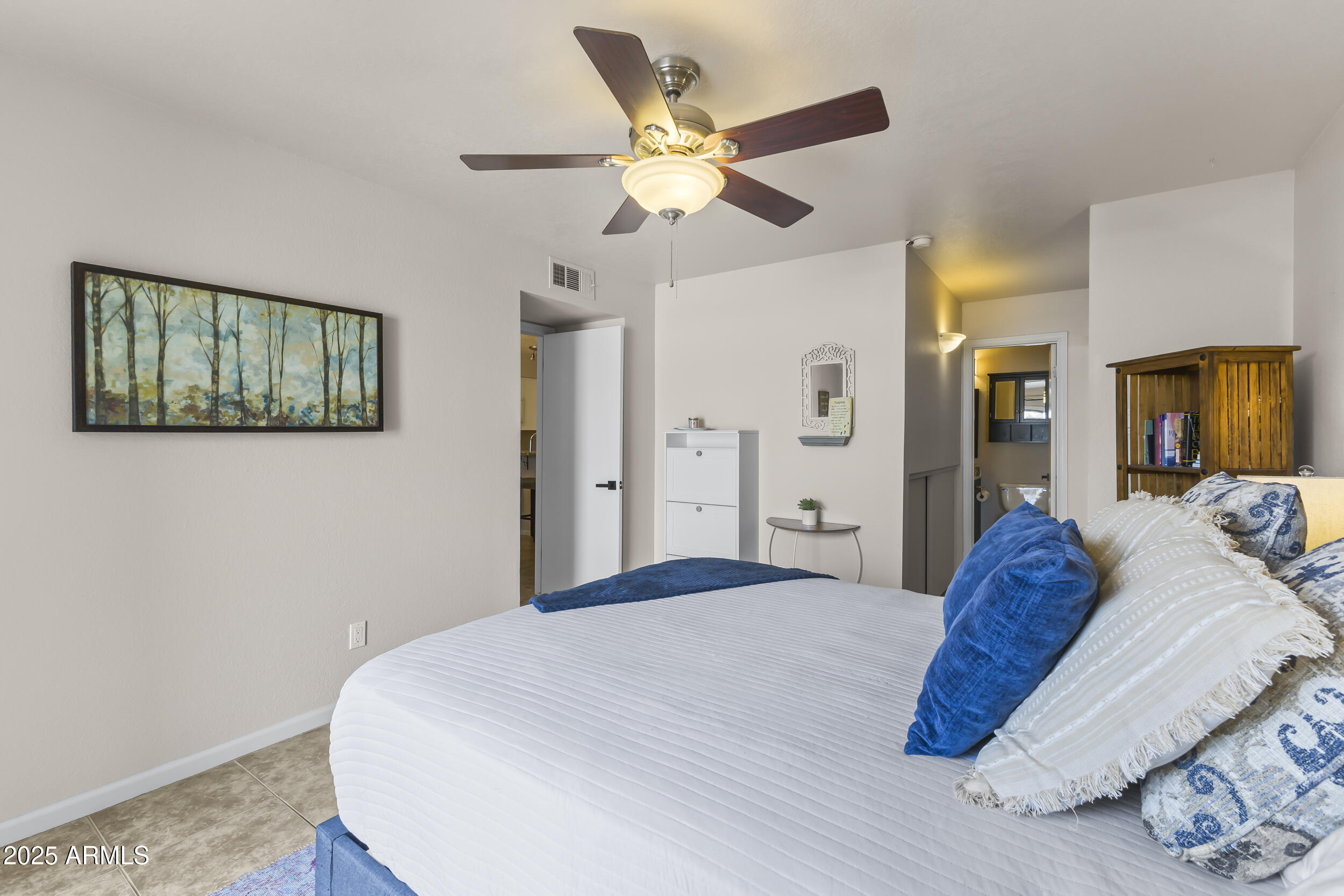 1717 E UNION HILLS Drive 1110