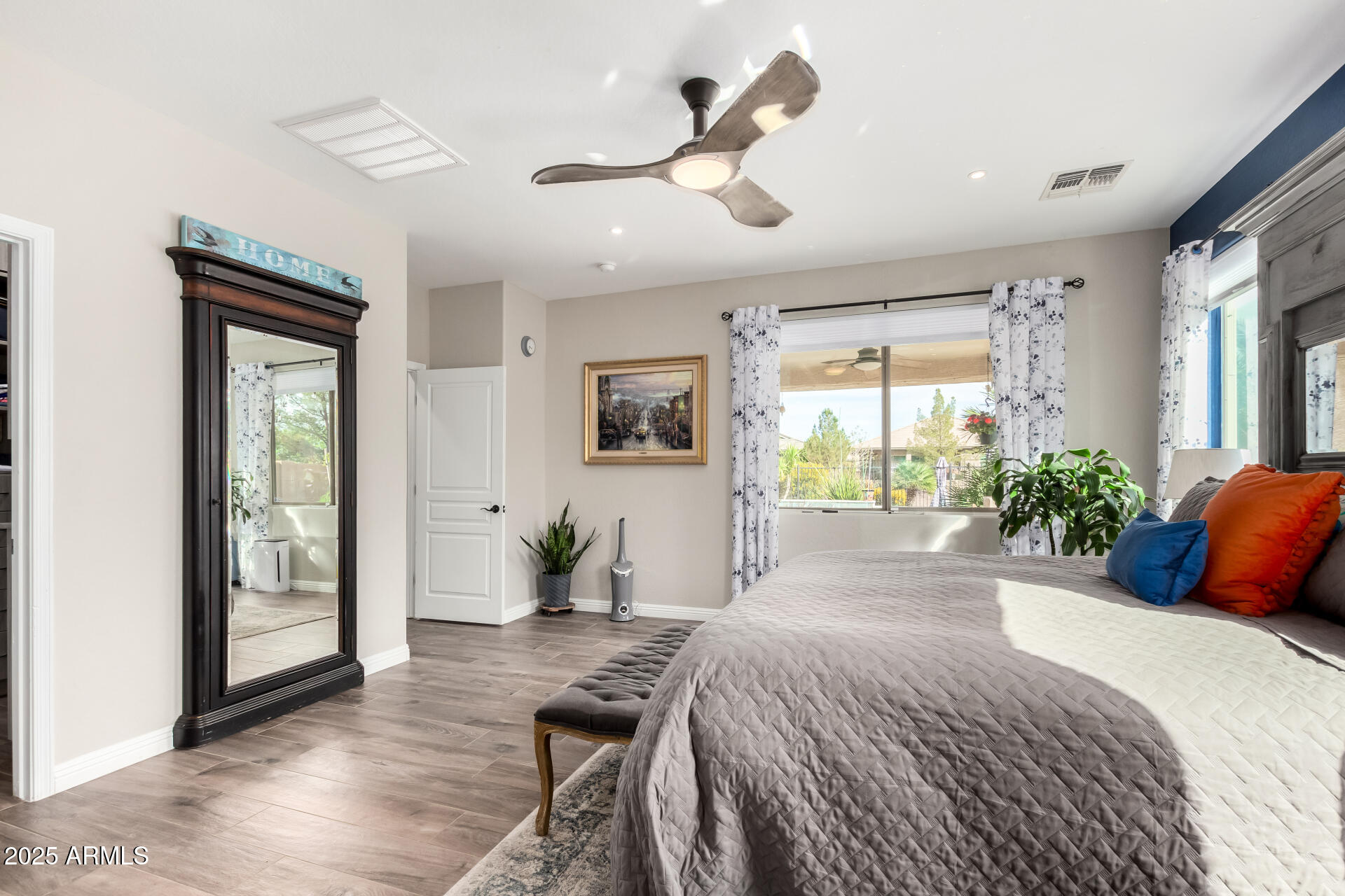 18101 N CRESTVIEW Lane