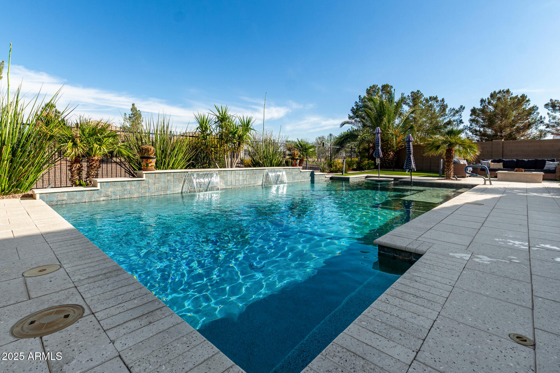 18101 N CRESTVIEW Lane