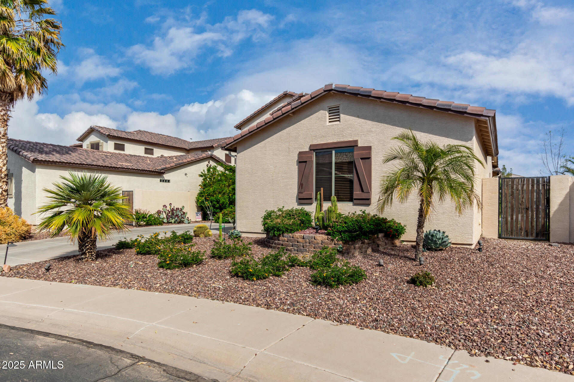 18101 N CRESTVIEW Lane