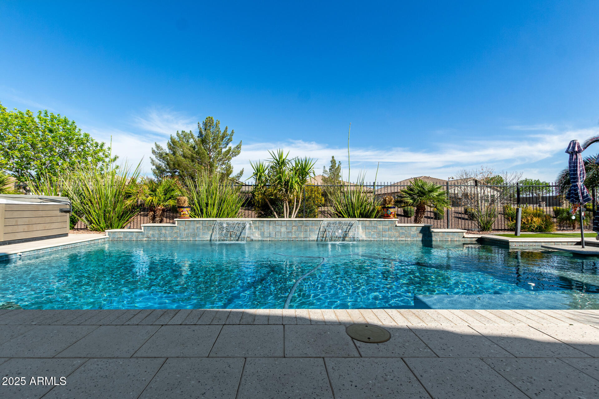 18101 N CRESTVIEW Lane