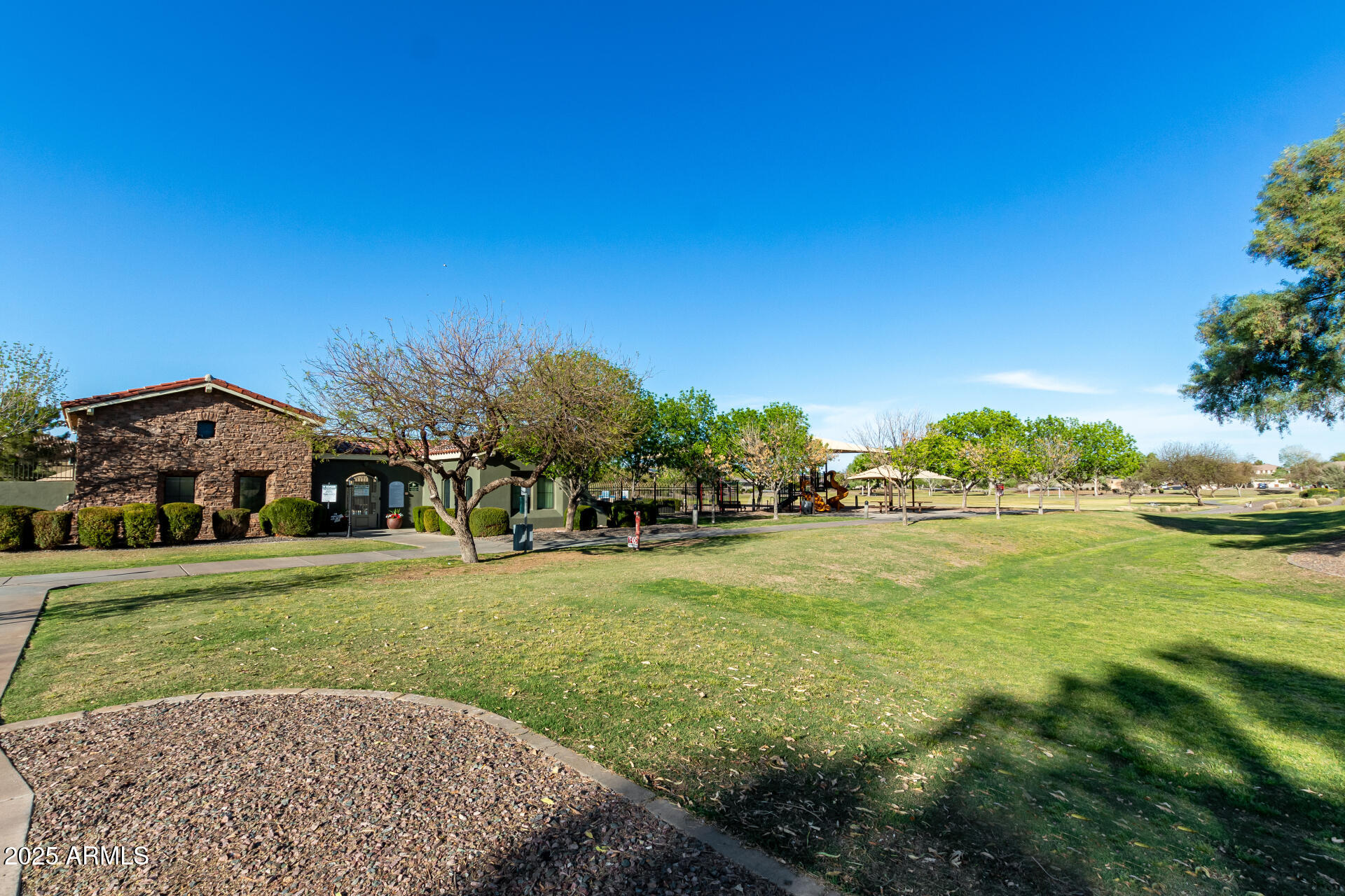 18101 N CRESTVIEW Lane