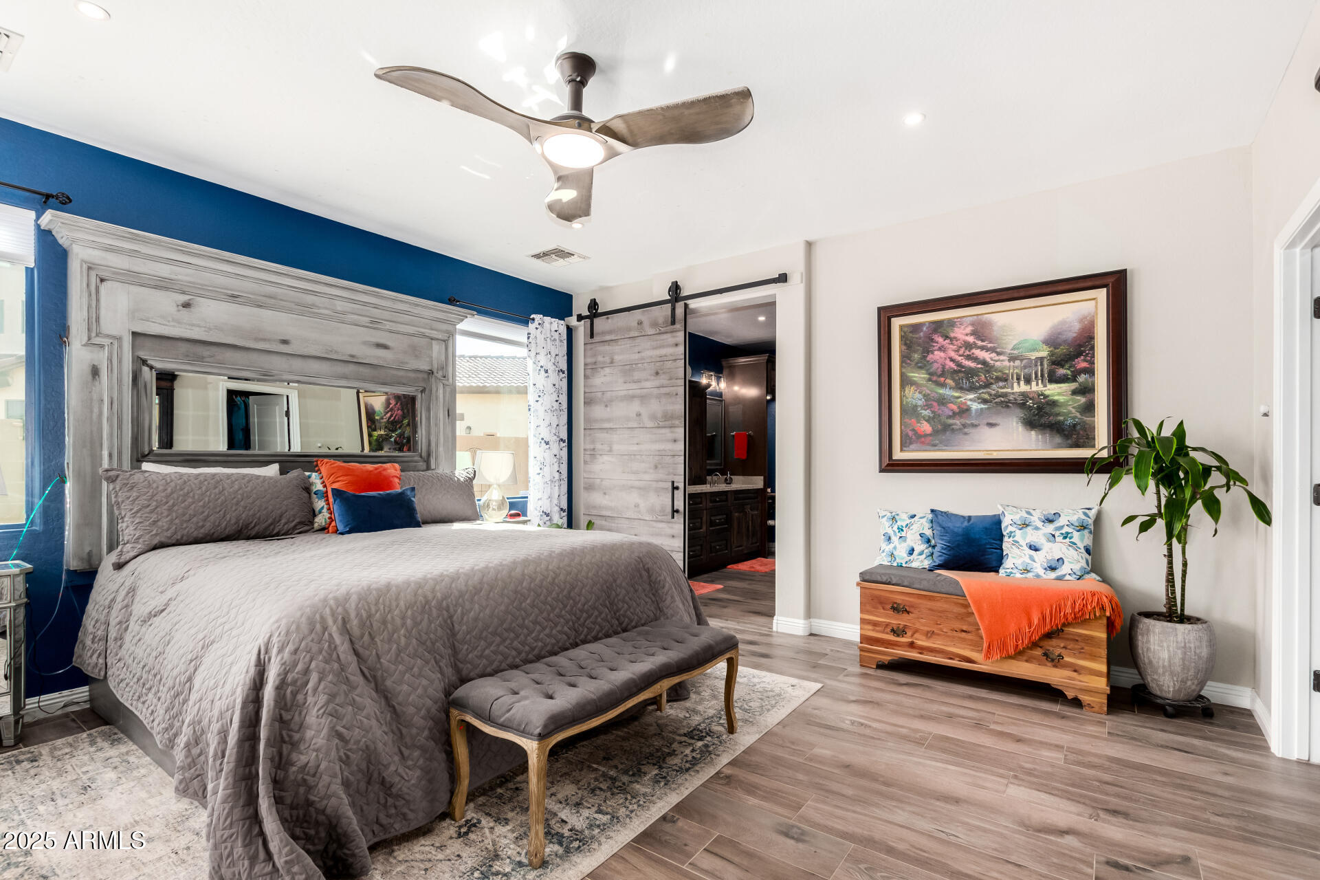 18101 N CRESTVIEW Lane