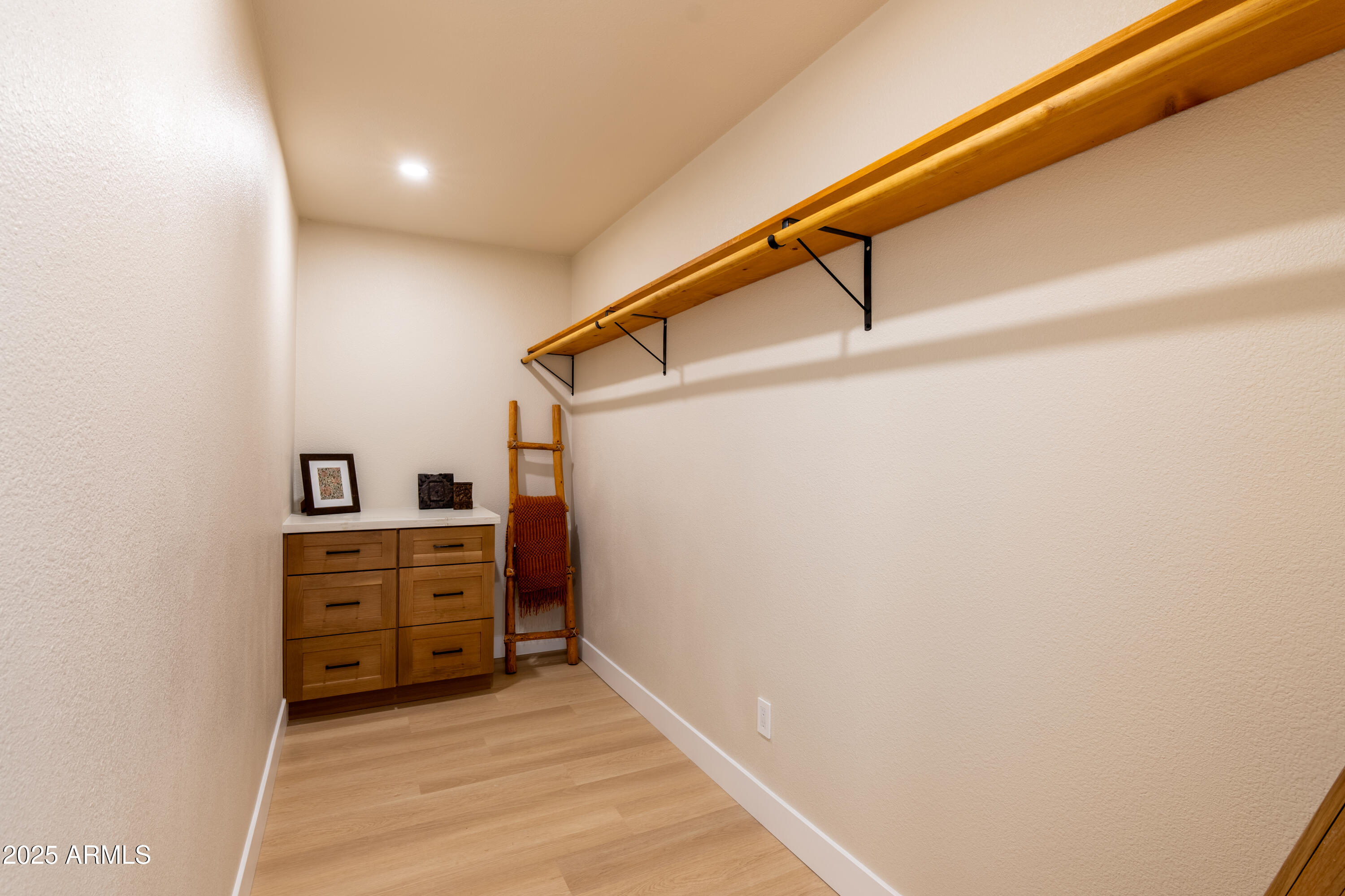 8602 E Whitton Avenue