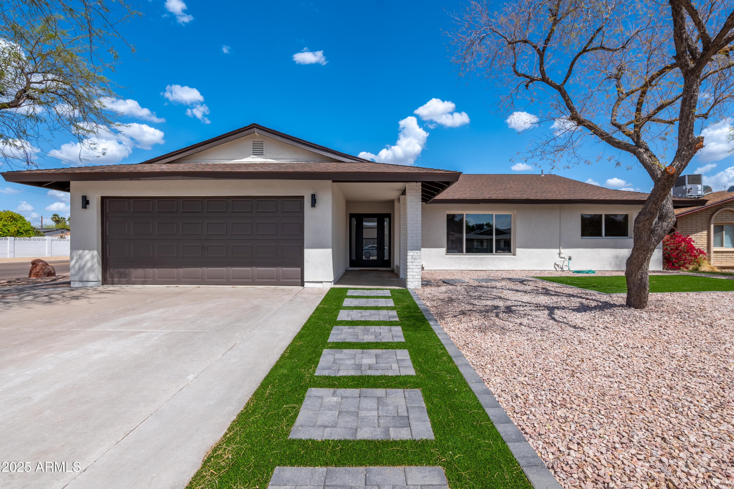 8602 E Whitton Avenue