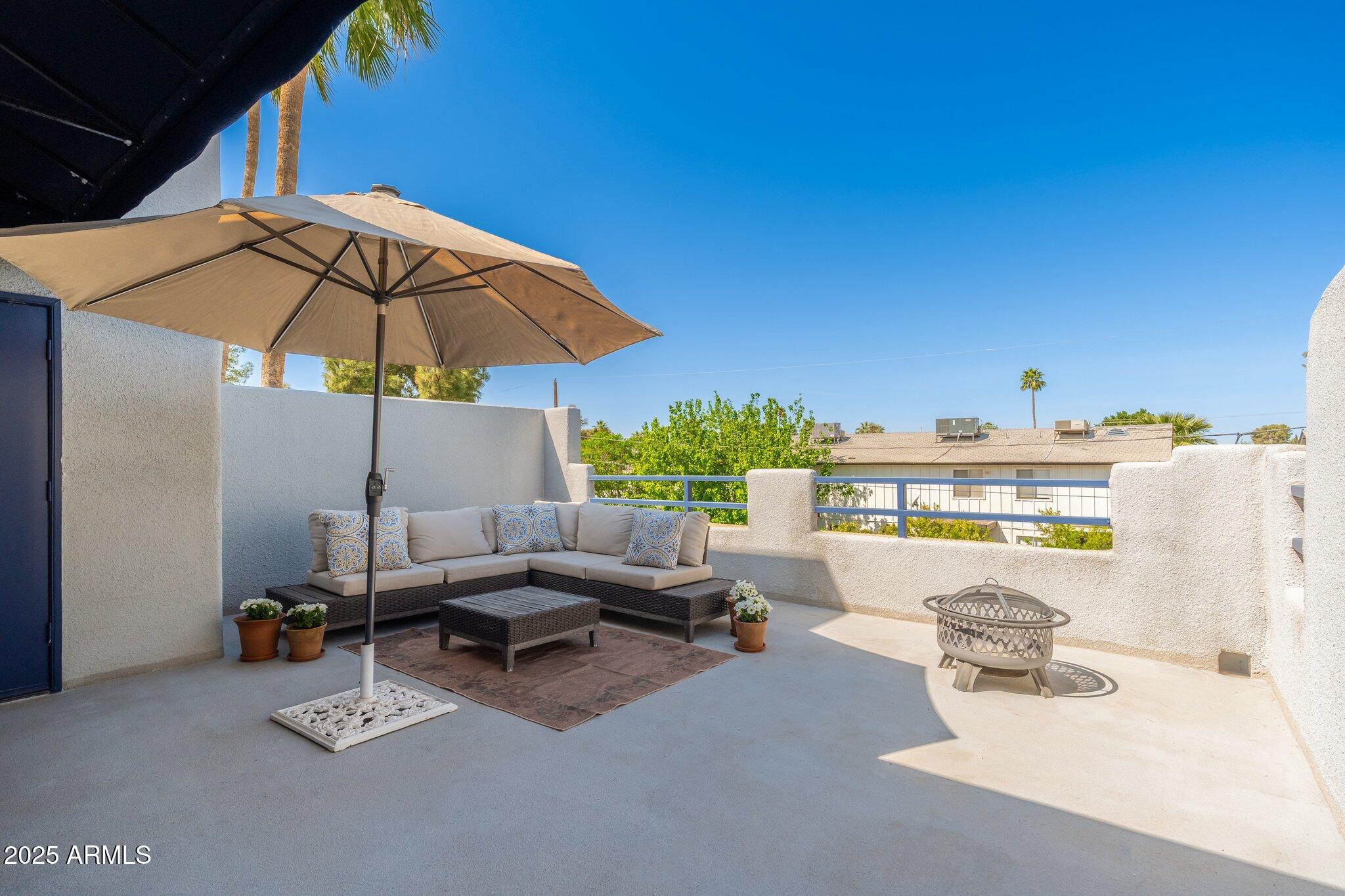 902 W GLENDALE Avenue, 215