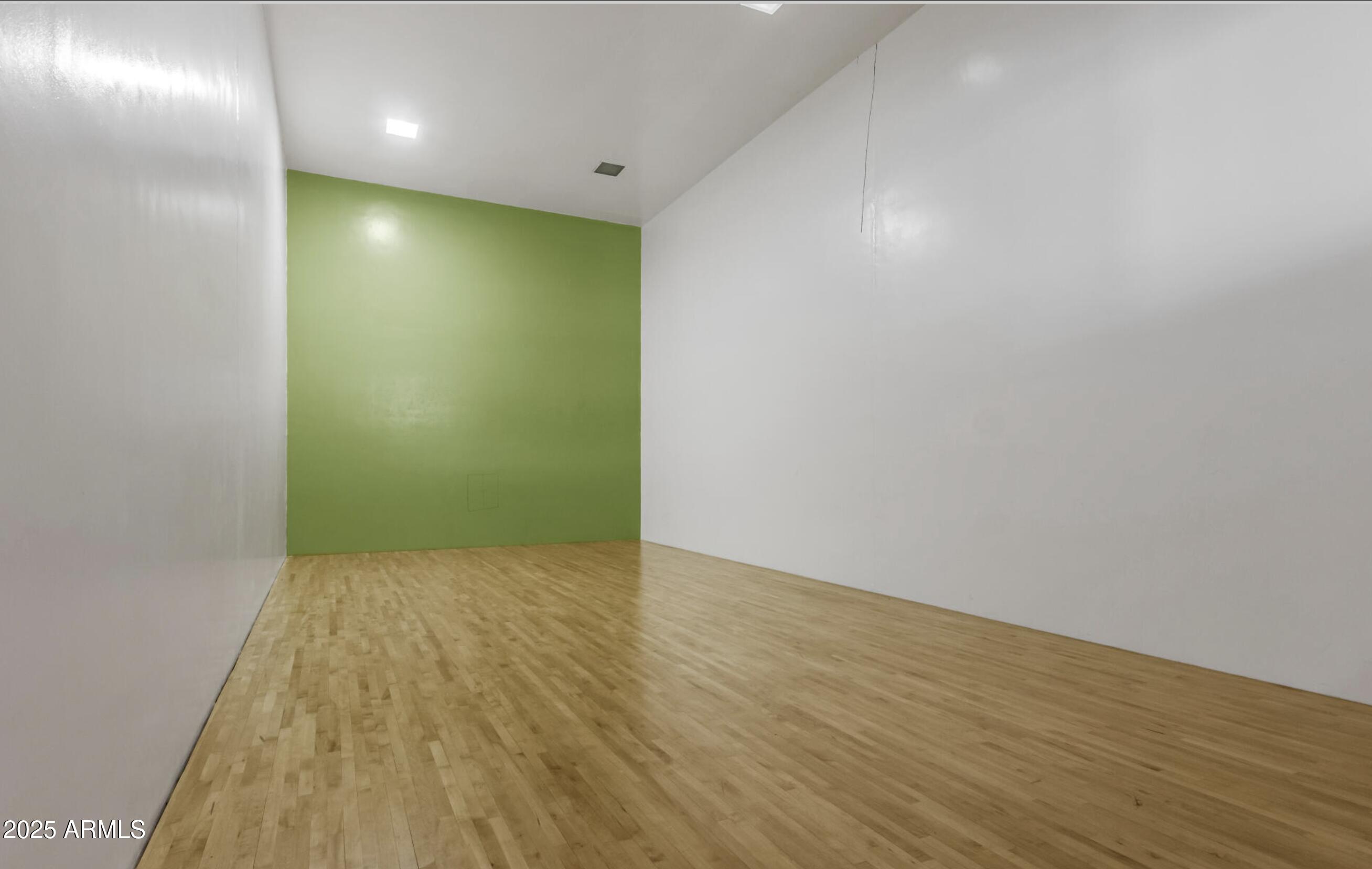 902 W GLENDALE Avenue, 215