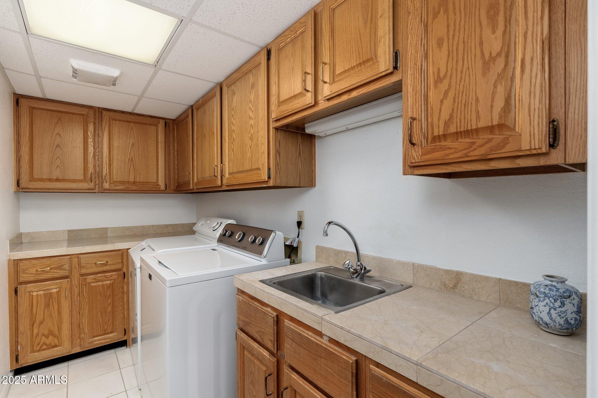 902 W GLENDALE Avenue, 215