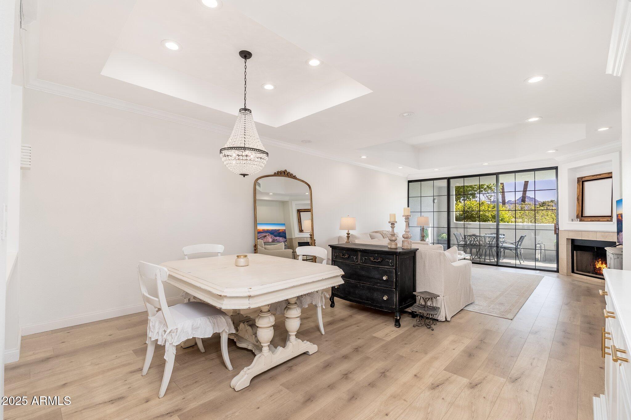 902 W GLENDALE Avenue, 215