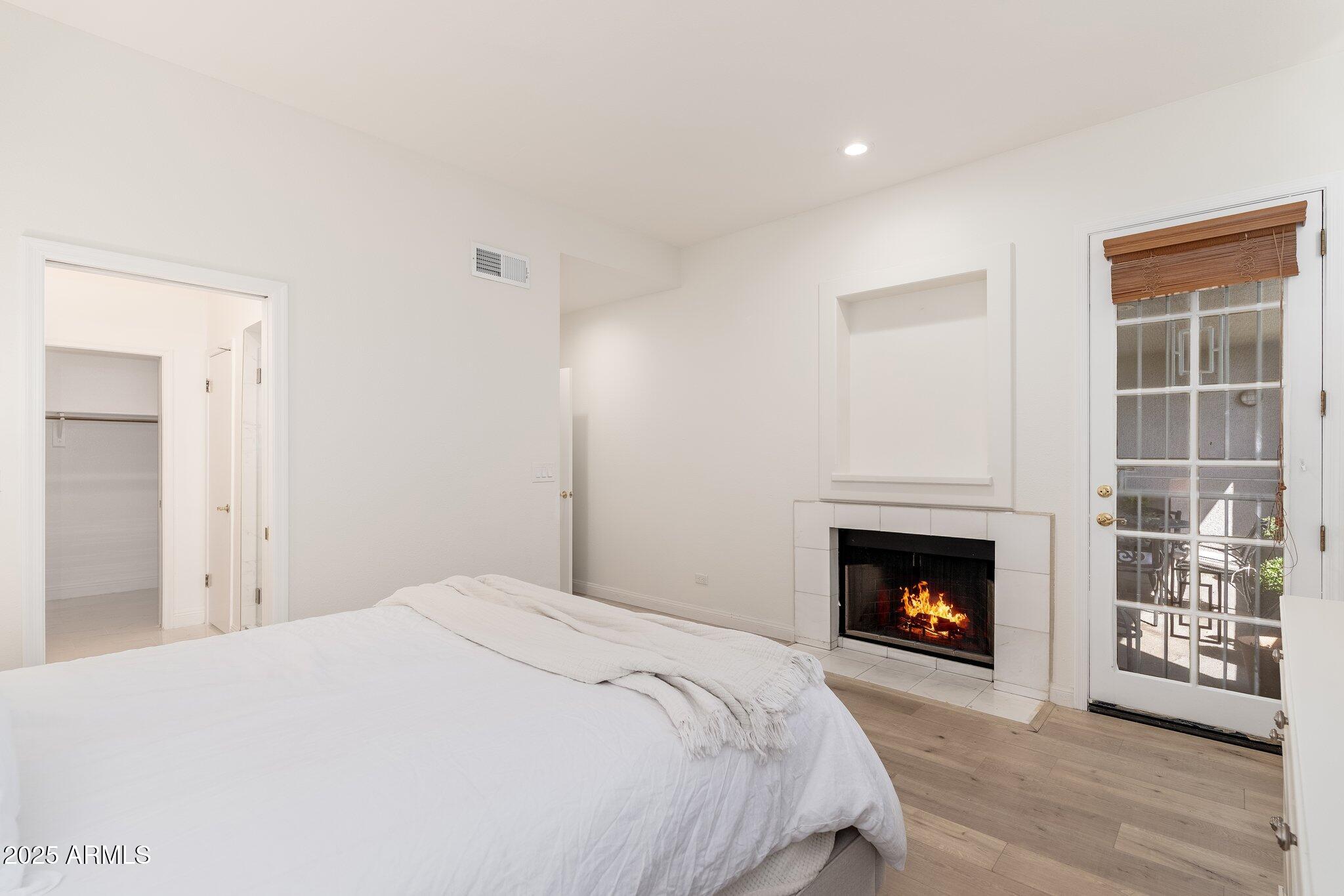 902 W GLENDALE Avenue, 215