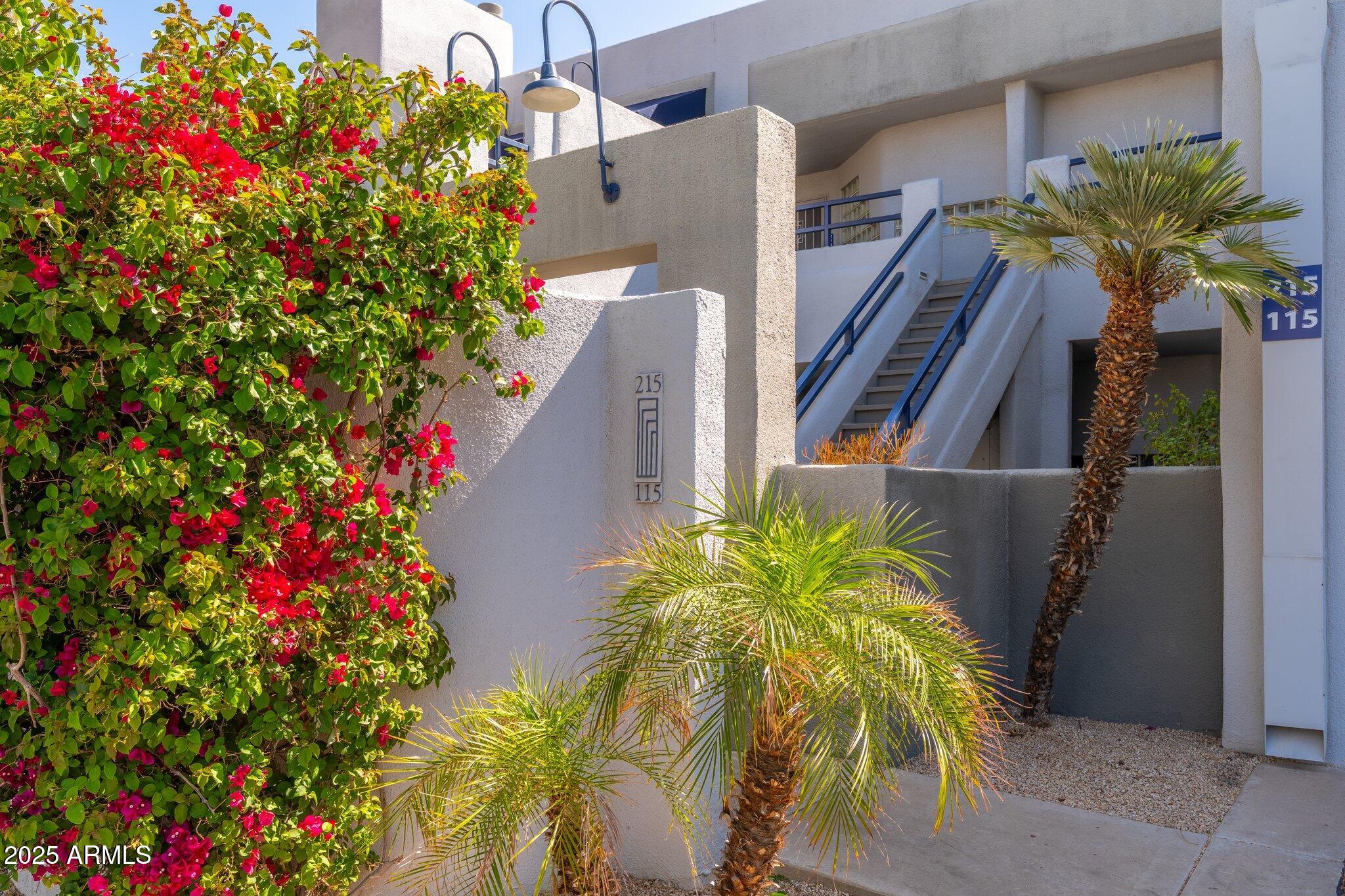 902 W GLENDALE Avenue, 215