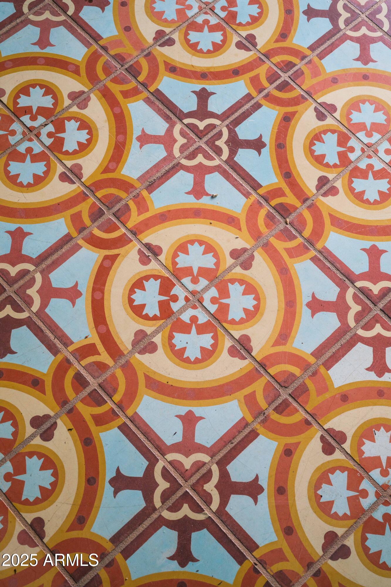 4616 N ROYAL PALM Circle