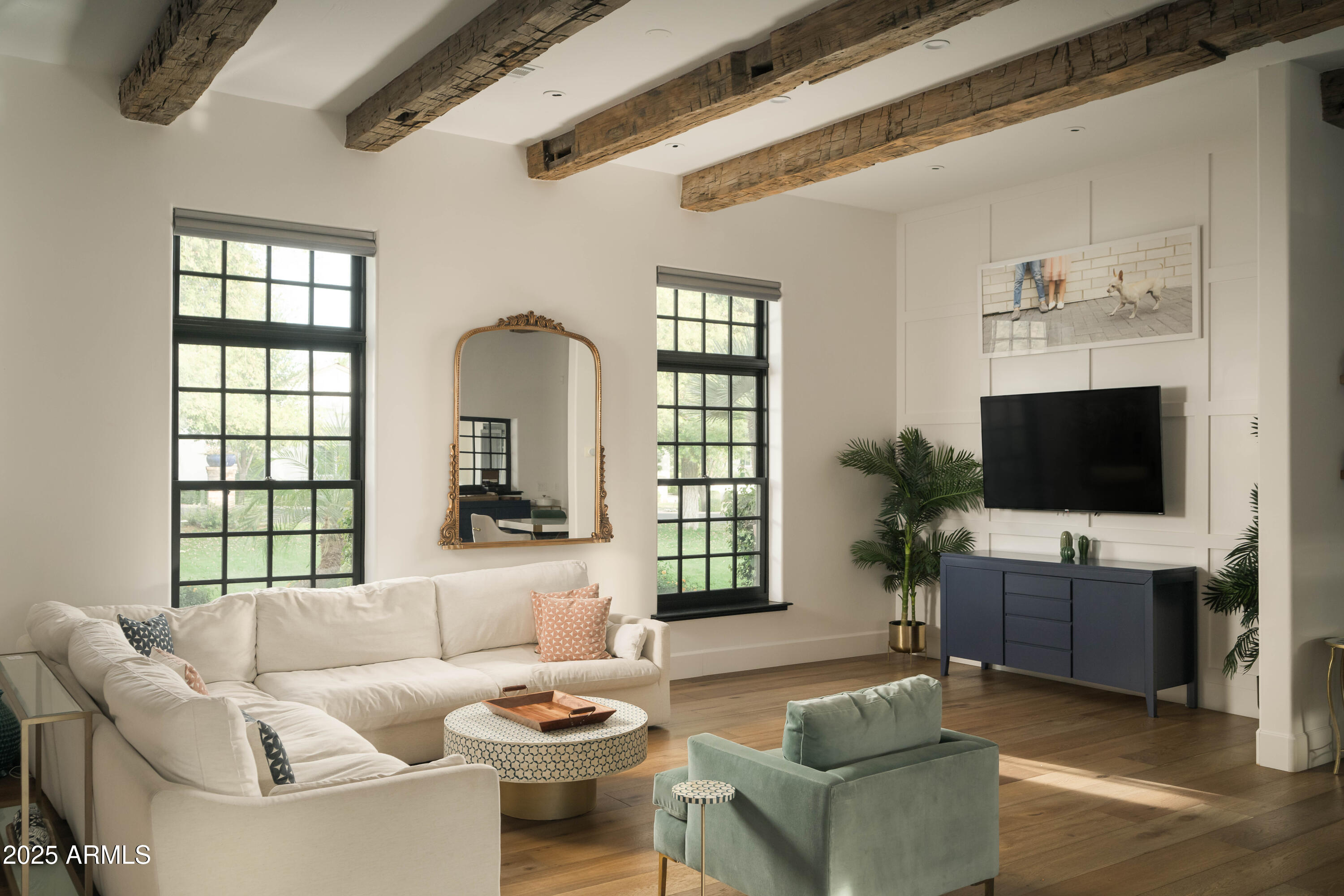 4616 N ROYAL PALM Circle