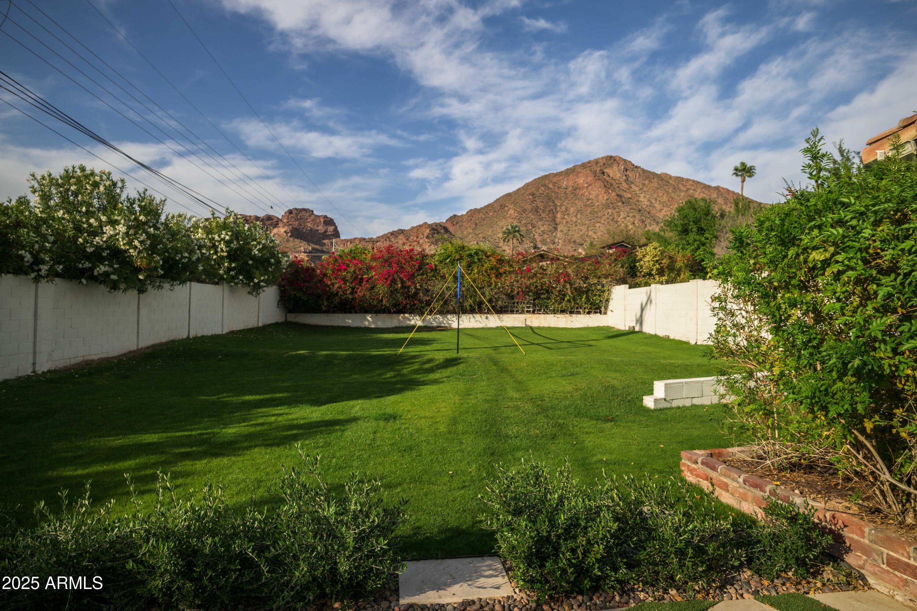 4616 N ROYAL PALM Circle