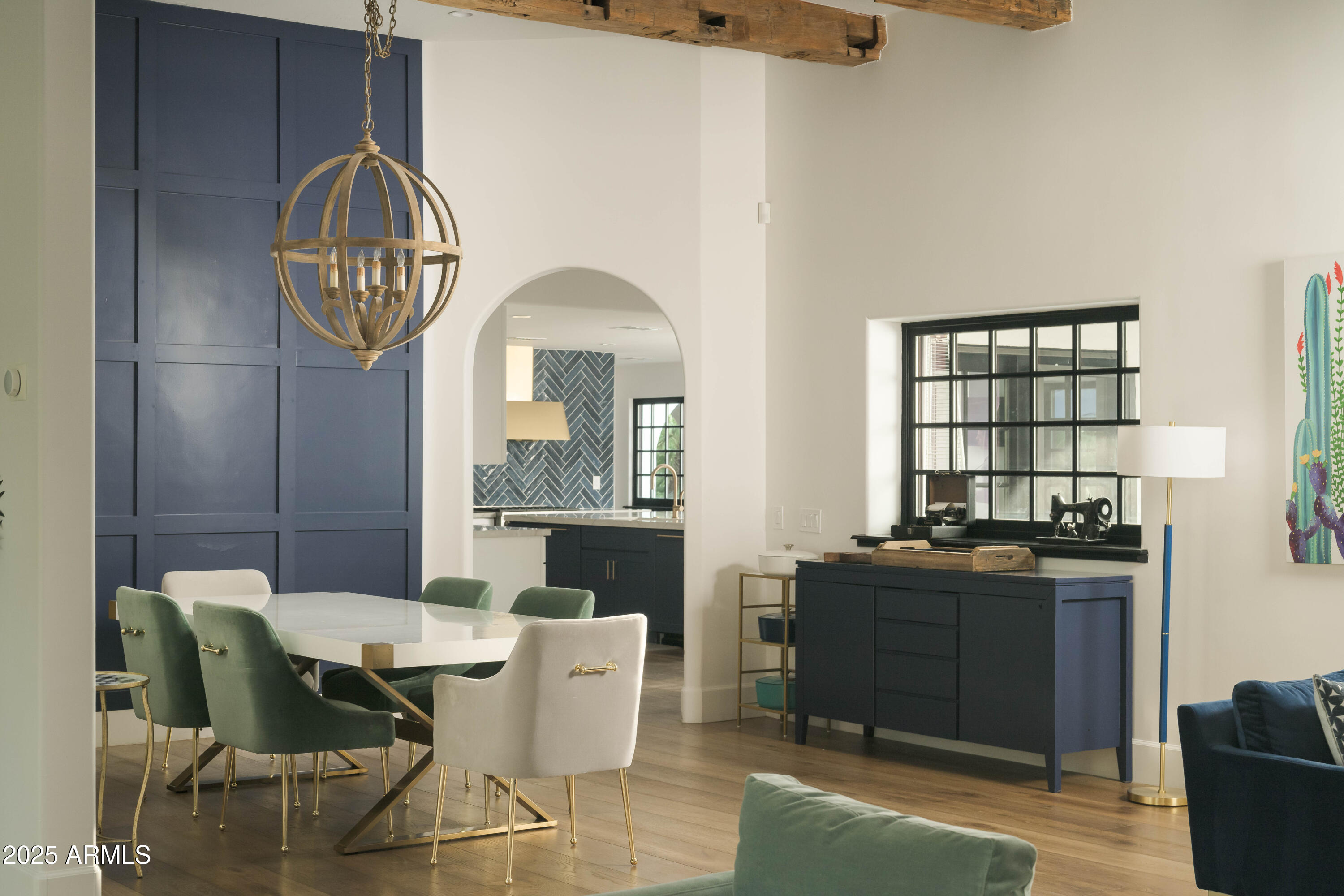 4616 N ROYAL PALM Circle