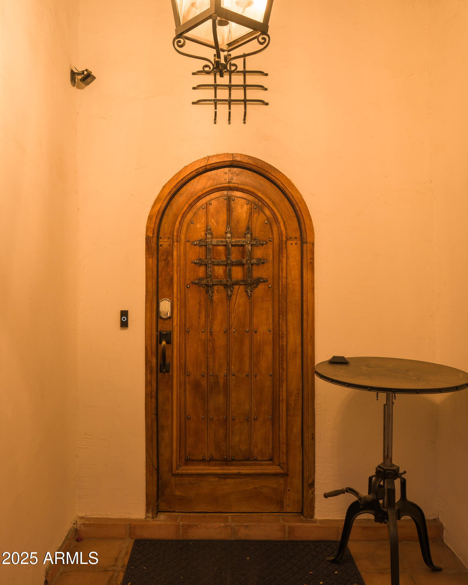 4616 N ROYAL PALM Circle