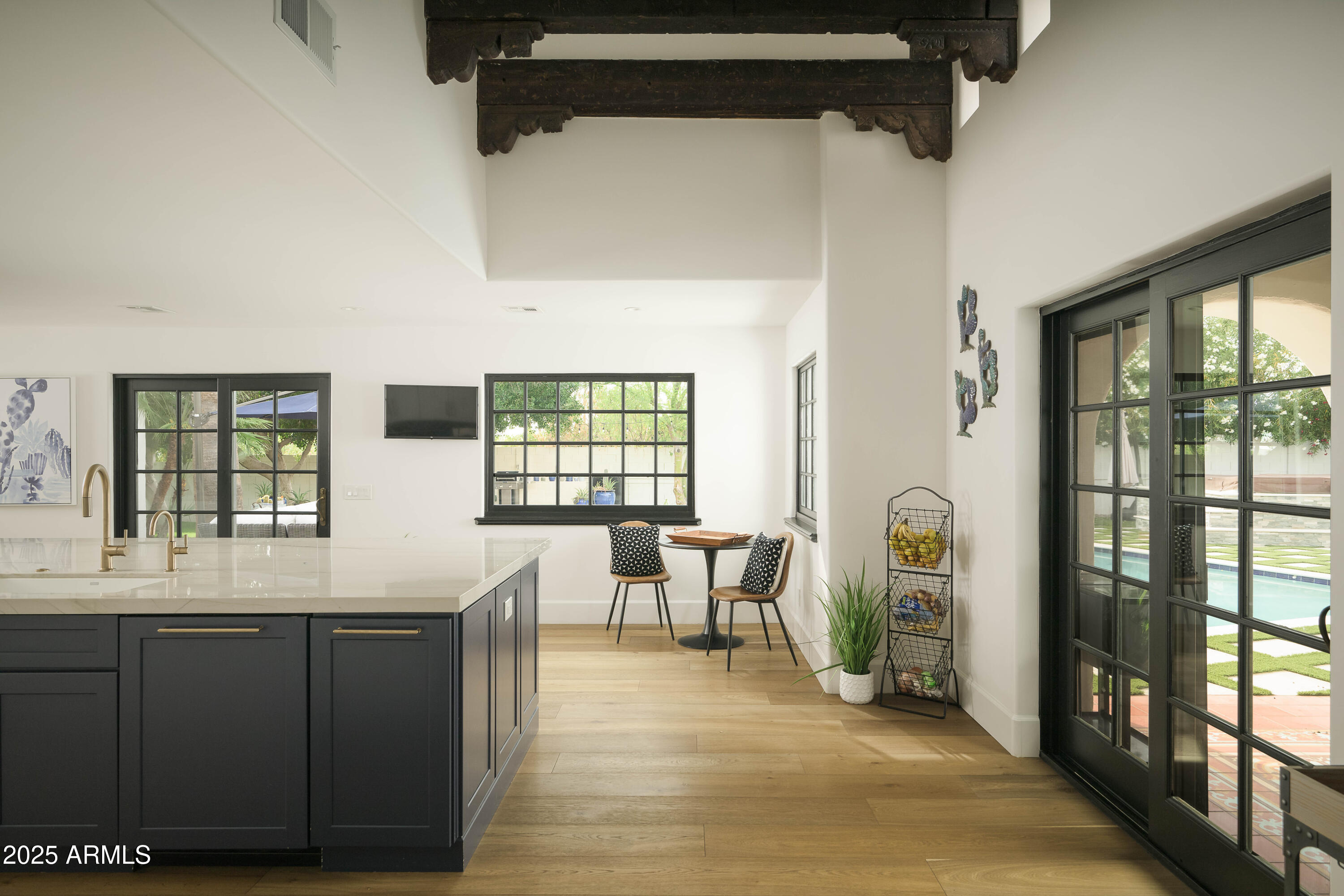 4616 N ROYAL PALM Circle