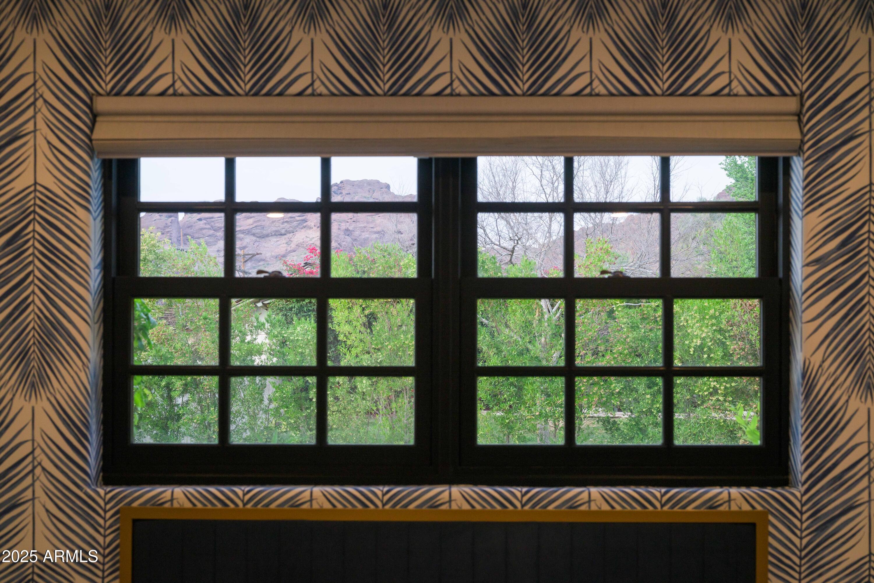 4616 N ROYAL PALM Circle