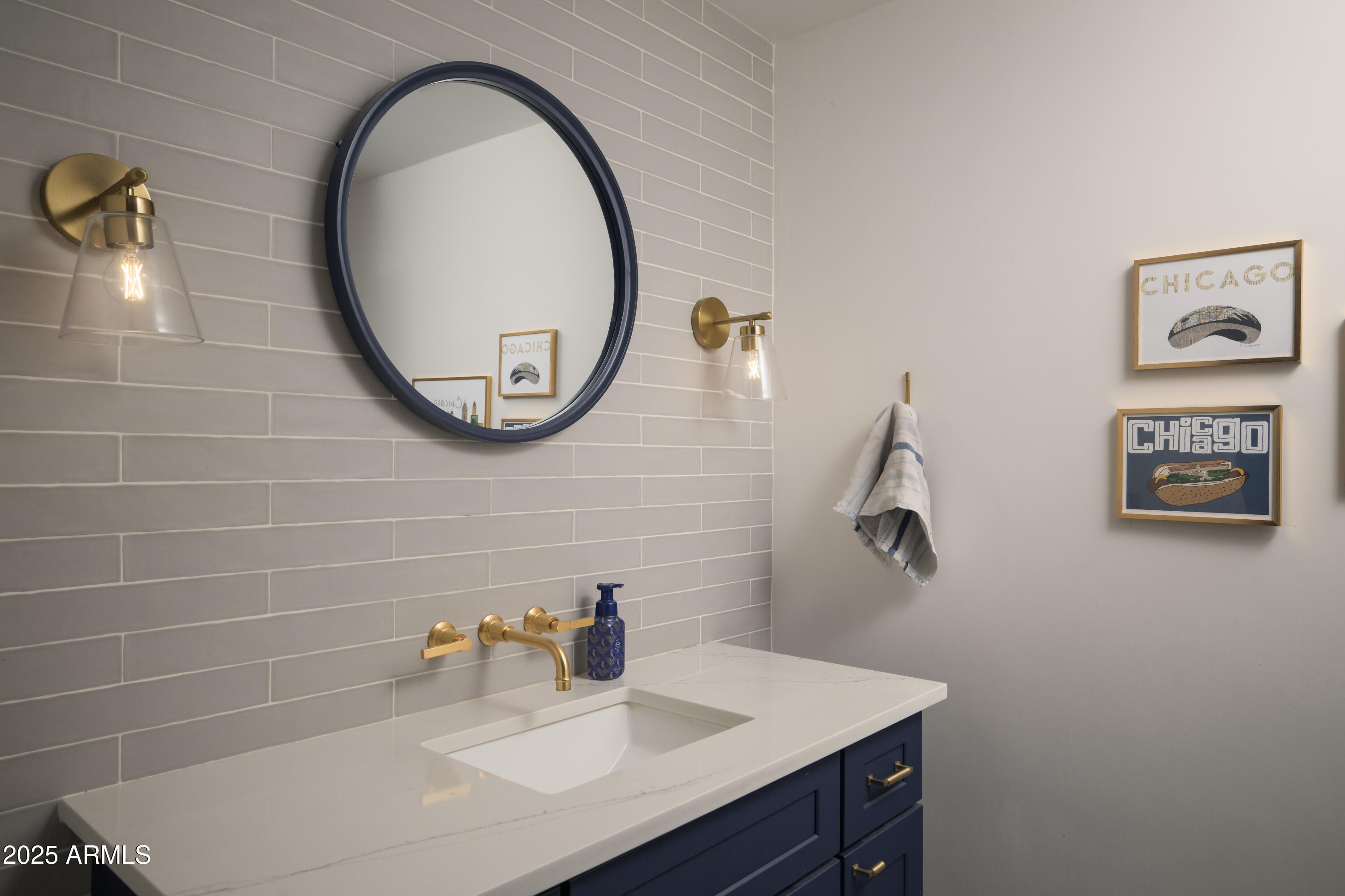 4616 N ROYAL PALM Circle