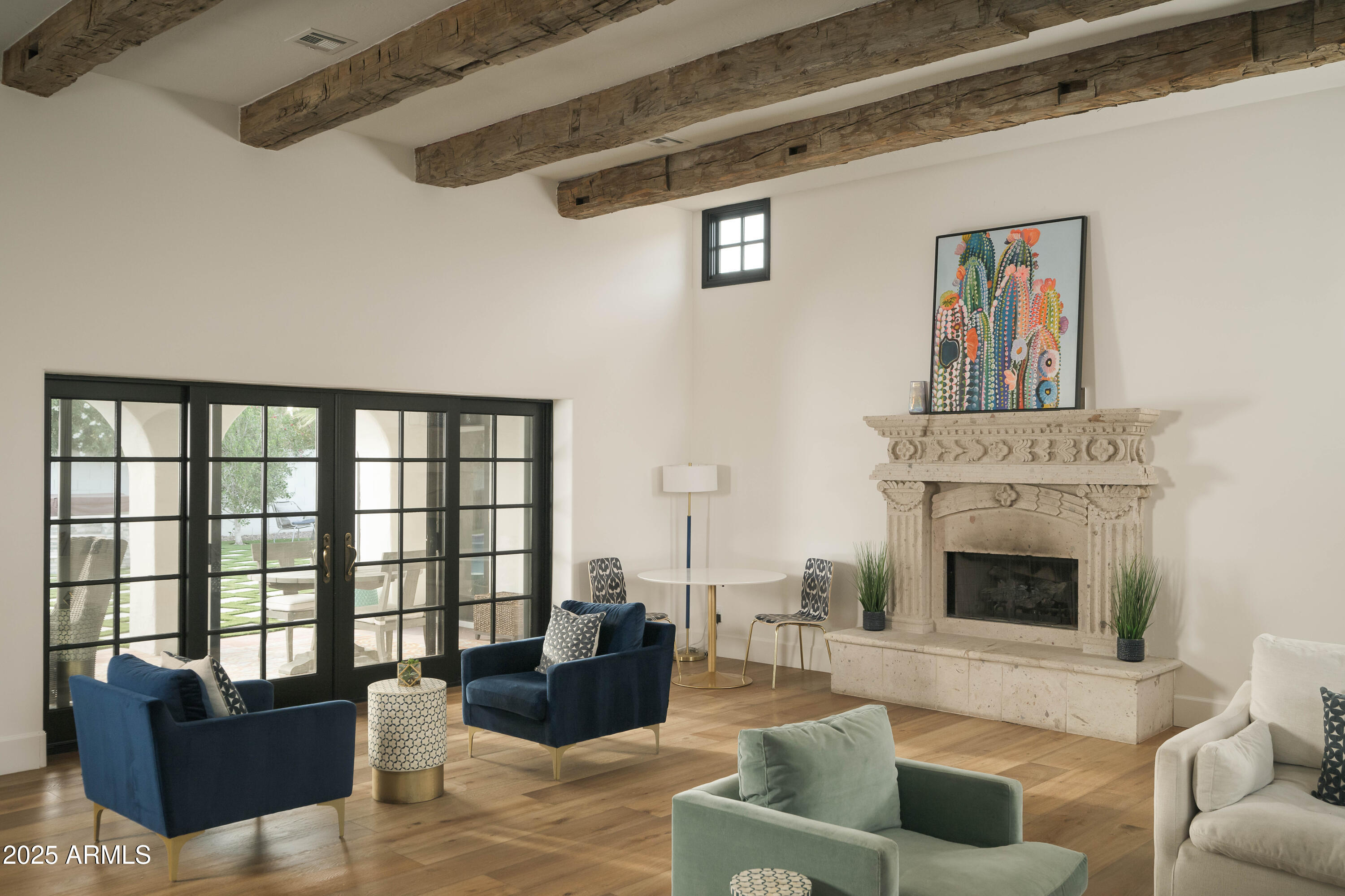 4616 N ROYAL PALM Circle