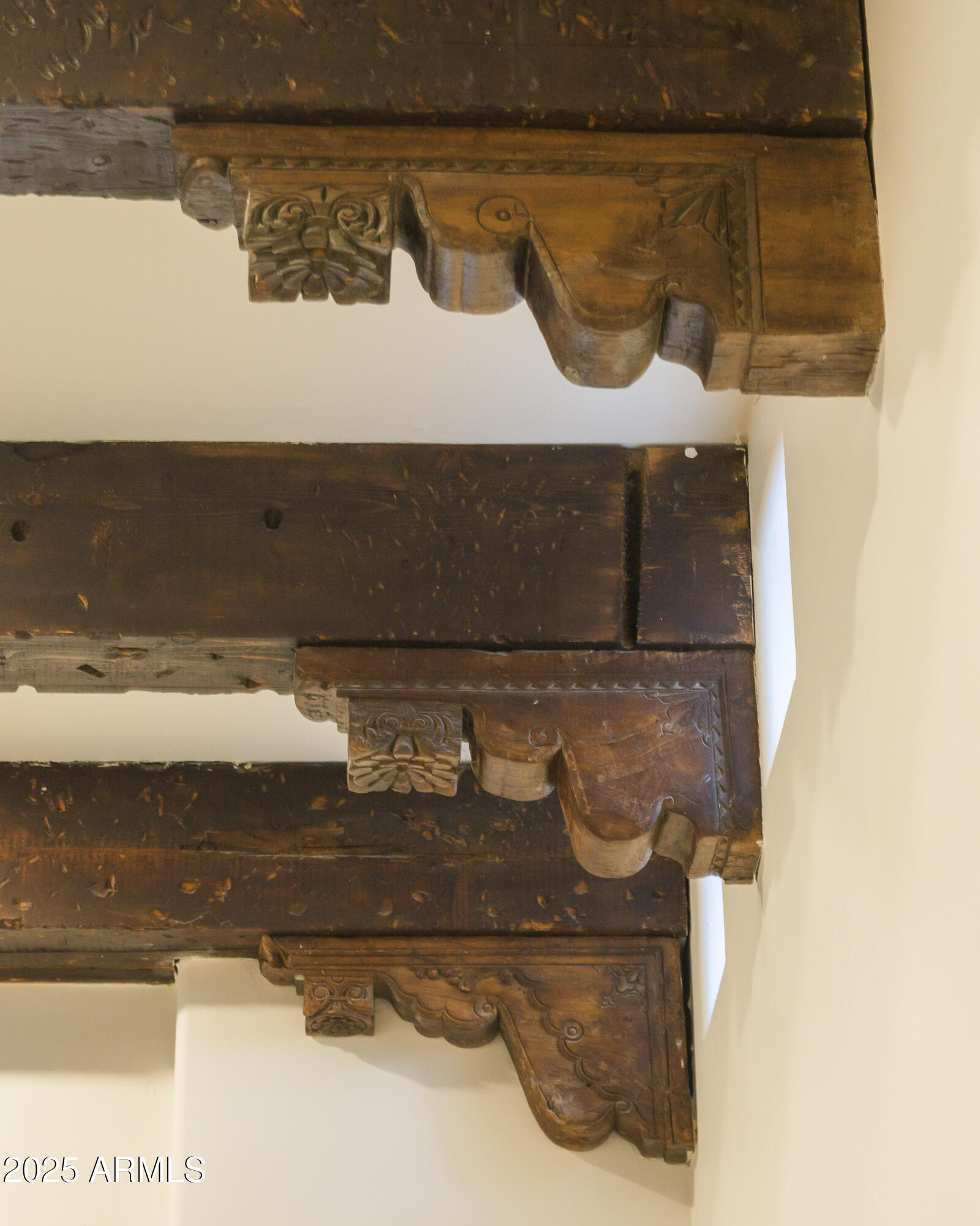 4616 N ROYAL PALM Circle