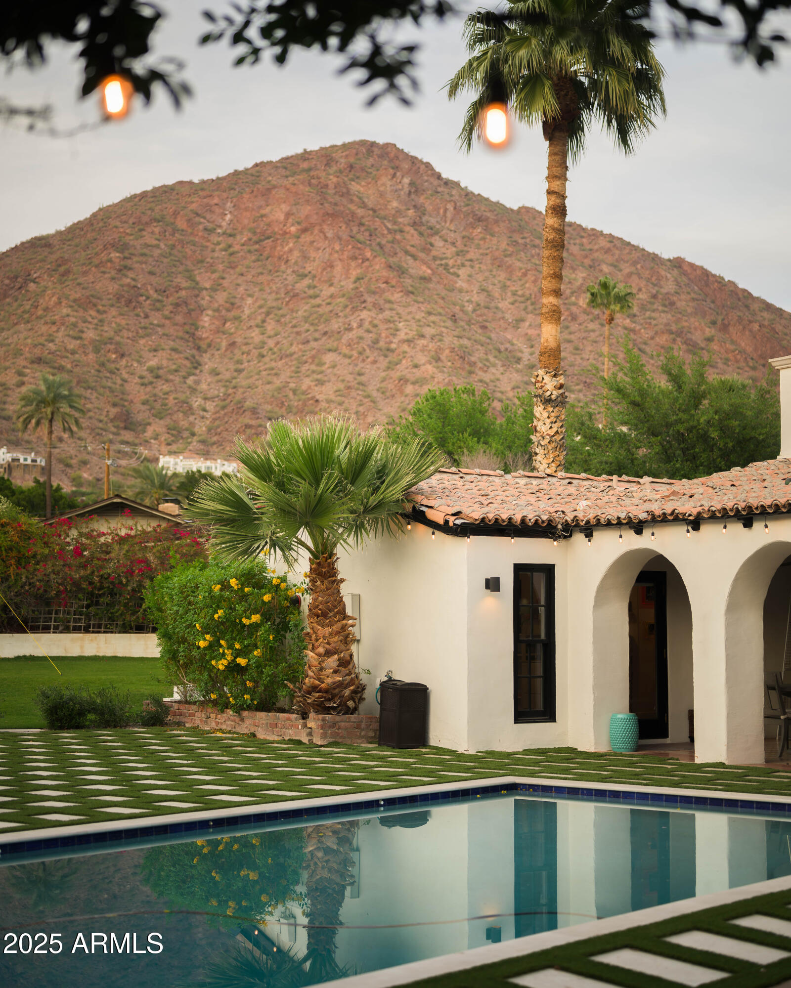 4616 N ROYAL PALM Circle