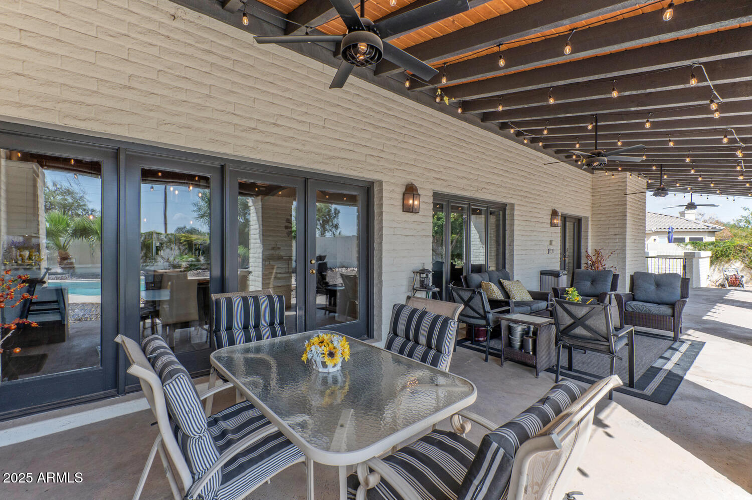 4617 E ELMWOOD Circle