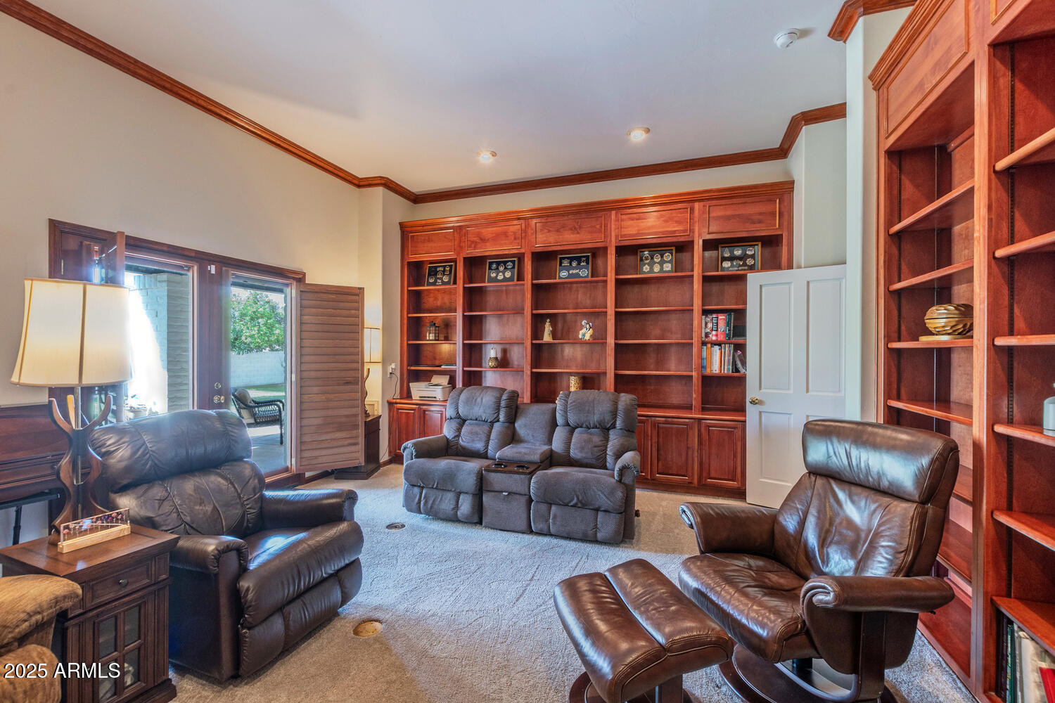 4617 E ELMWOOD Circle