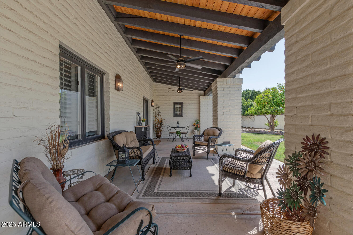 4617 E ELMWOOD Circle