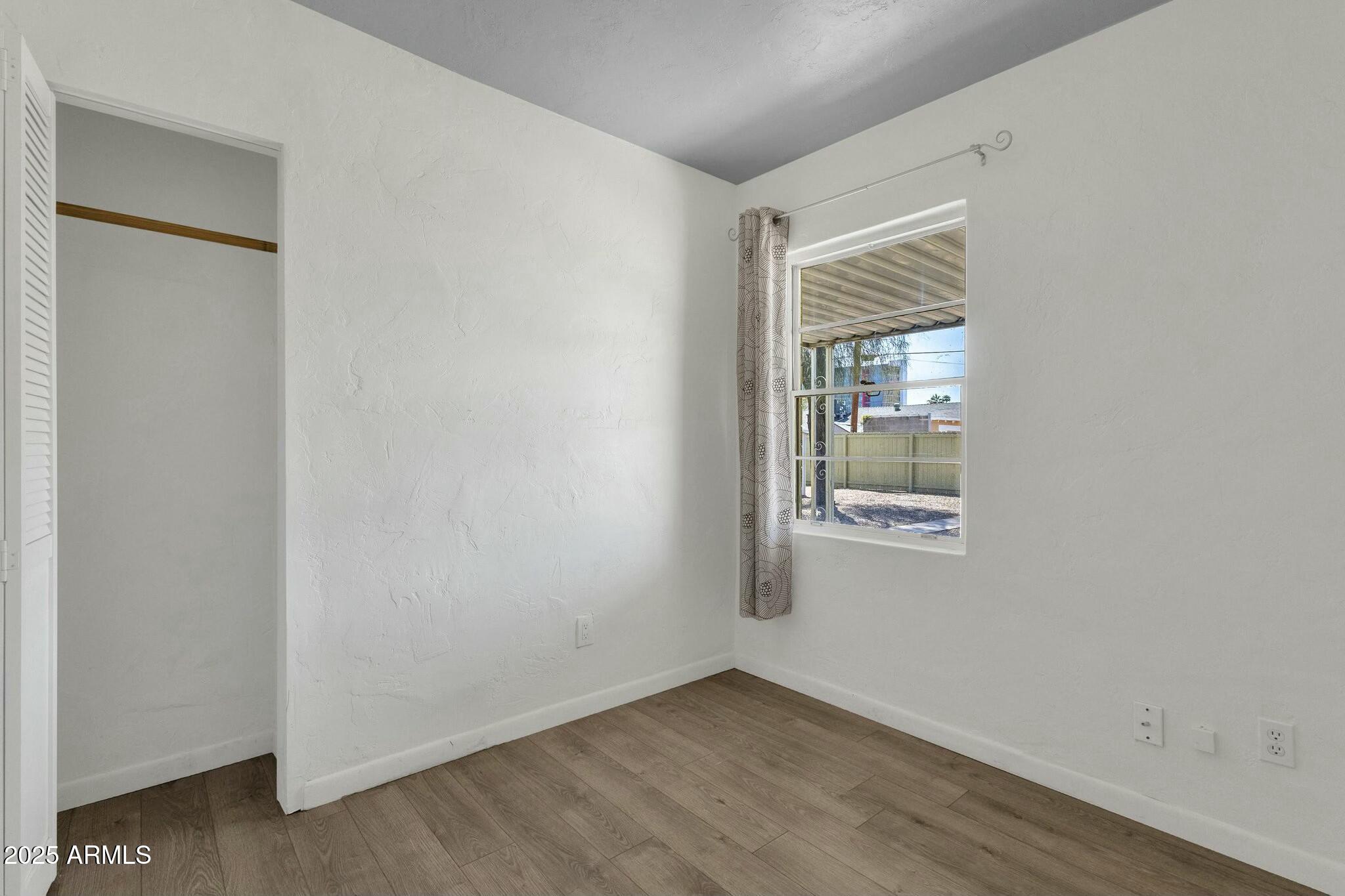 1719 E Pinchot Avenue