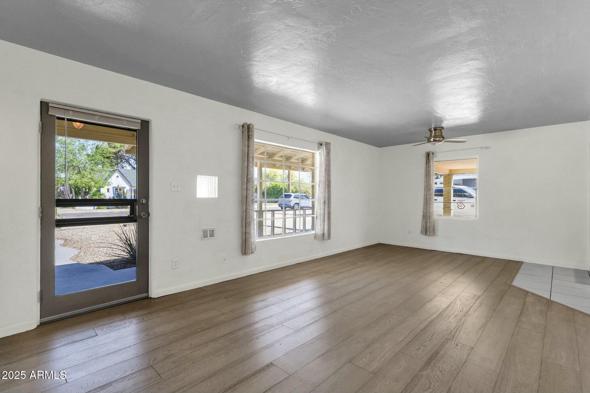 1719 E Pinchot Avenue