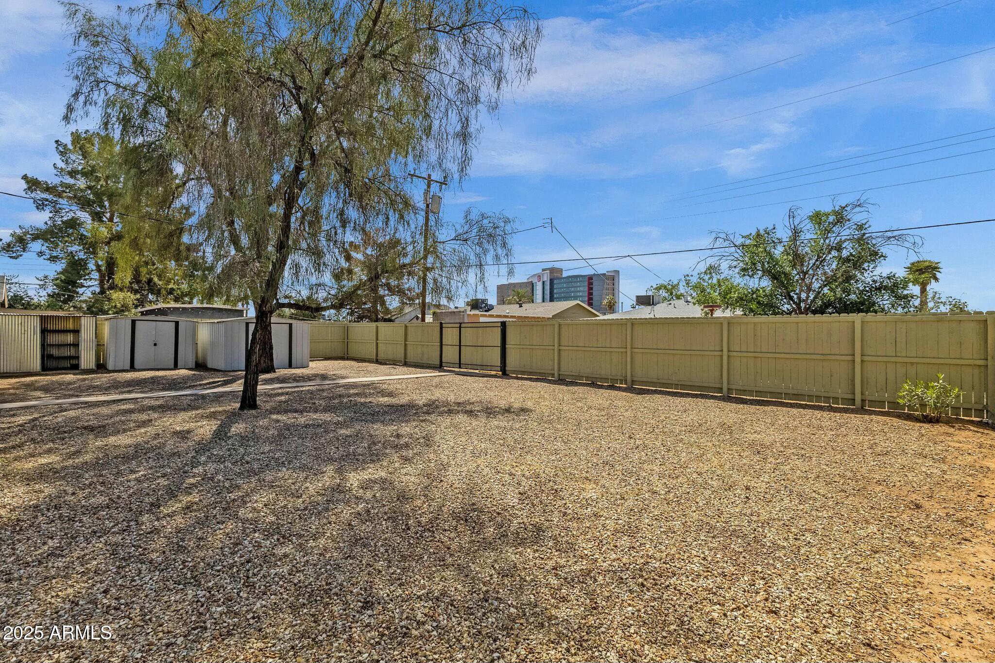 1719 E Pinchot Avenue