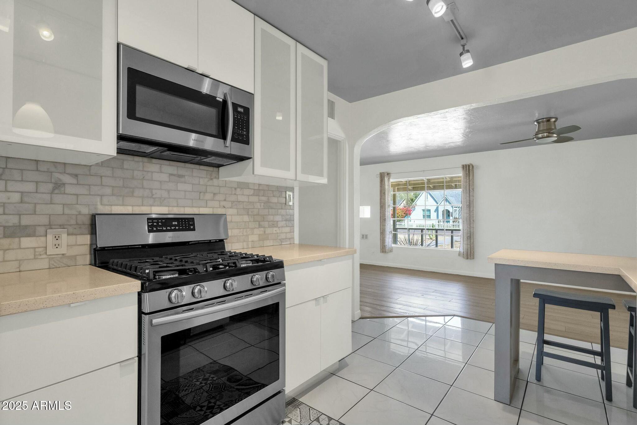 1719 E Pinchot Avenue