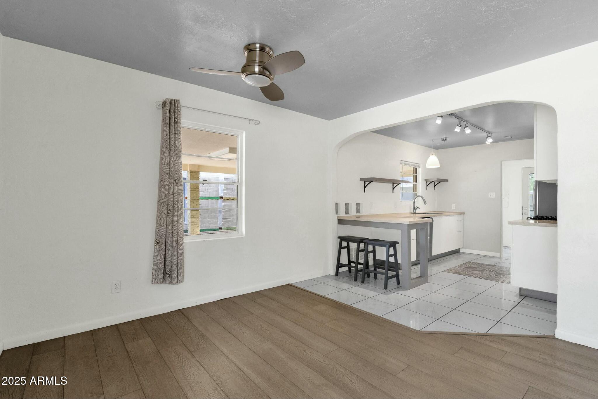 1719 E Pinchot Avenue