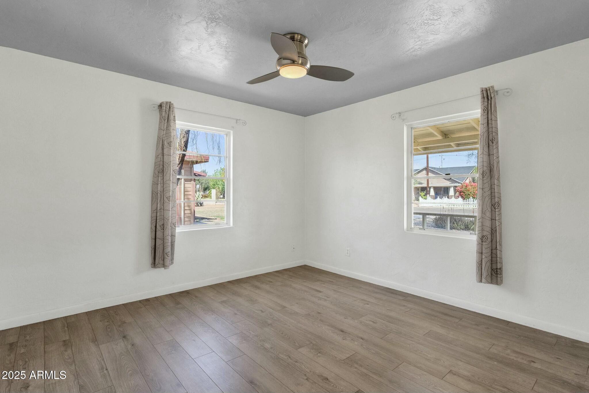 1719 E Pinchot Avenue