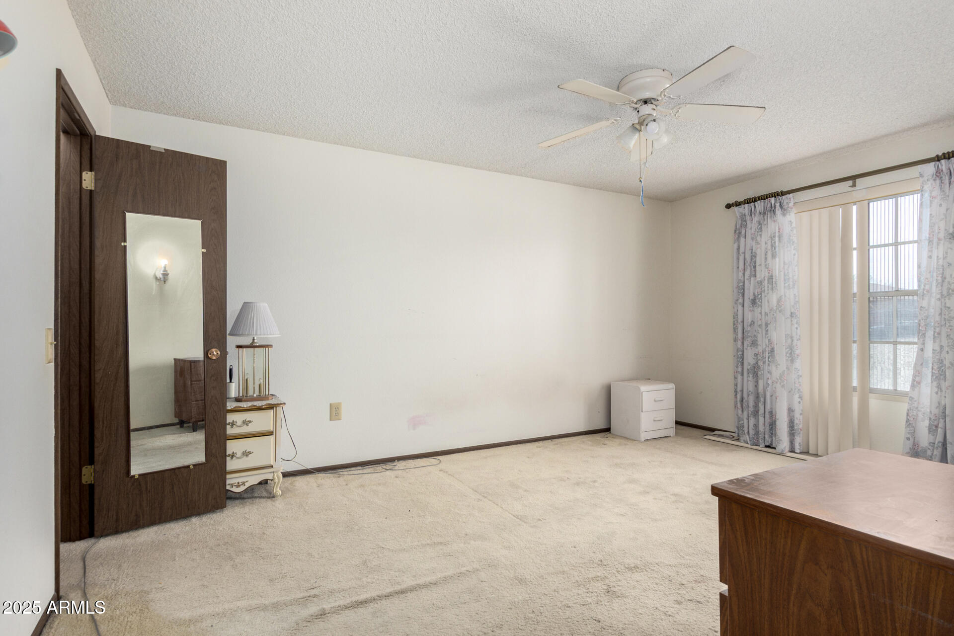 10718 W GARNETTE Drive