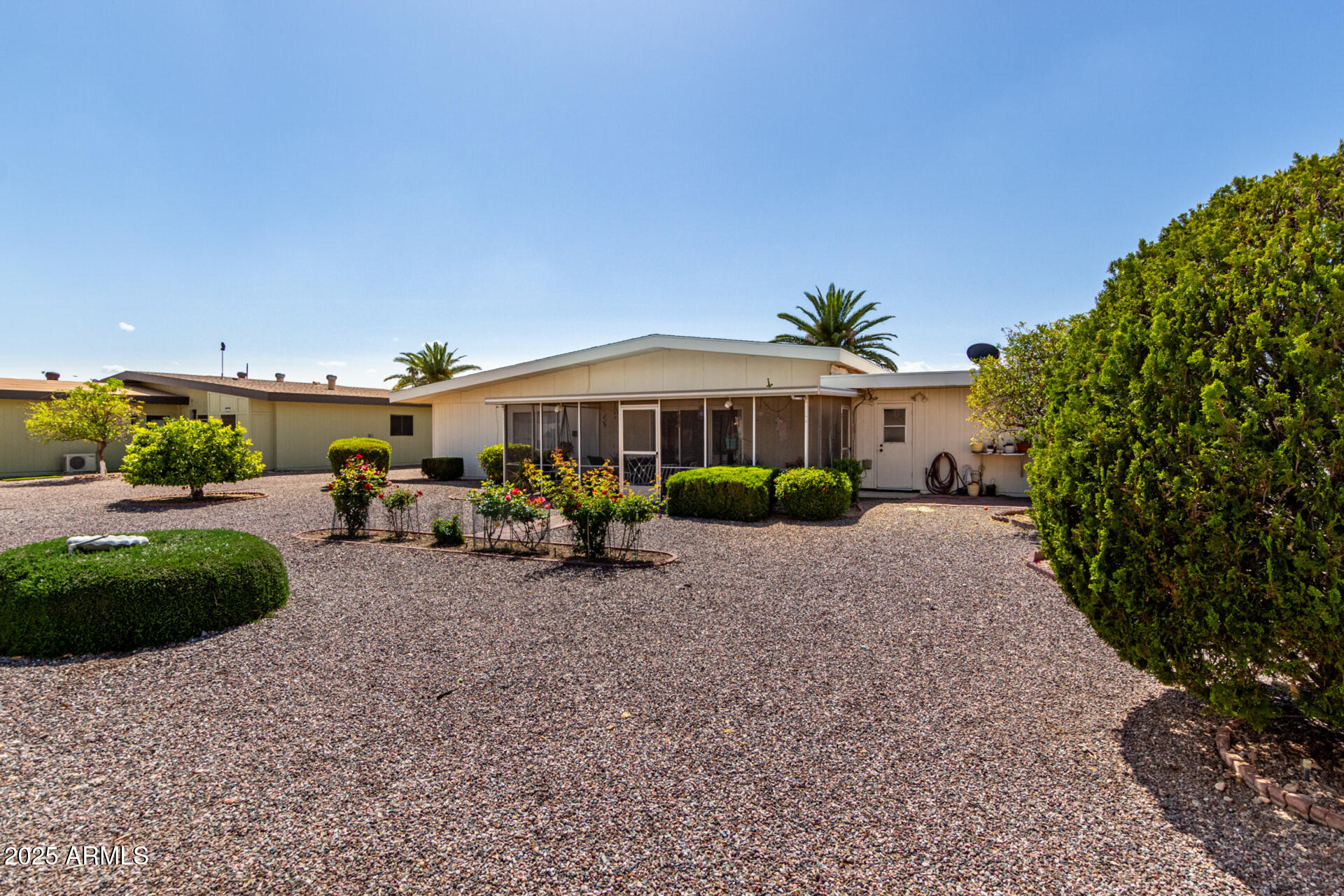10718 W GARNETTE Drive