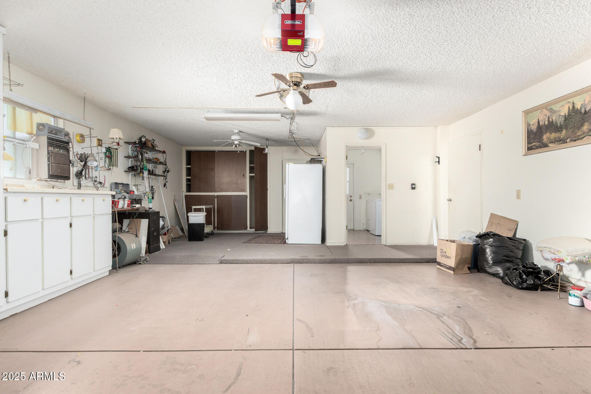10718 W GARNETTE Drive