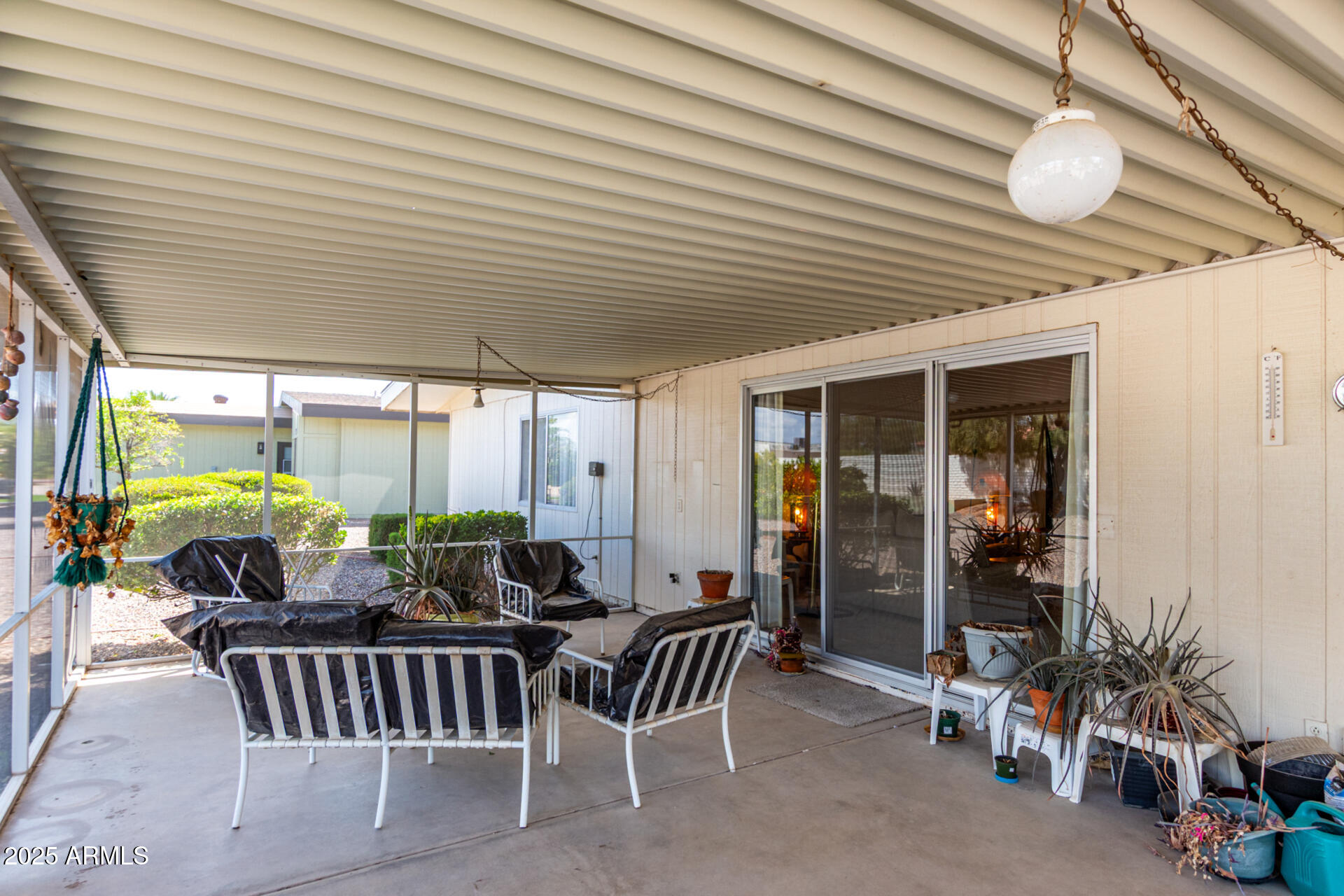 10718 W GARNETTE Drive