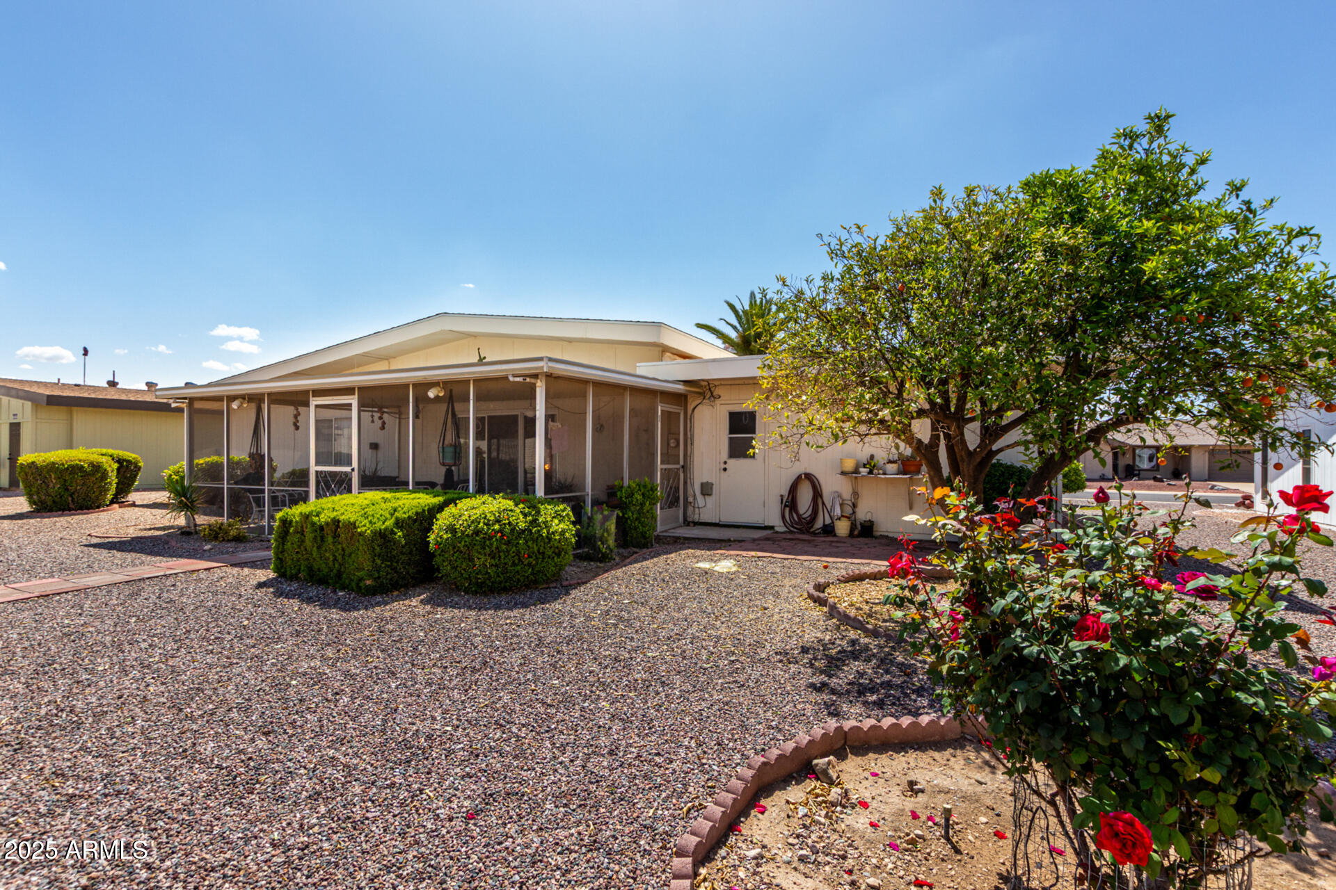 10718 W GARNETTE Drive