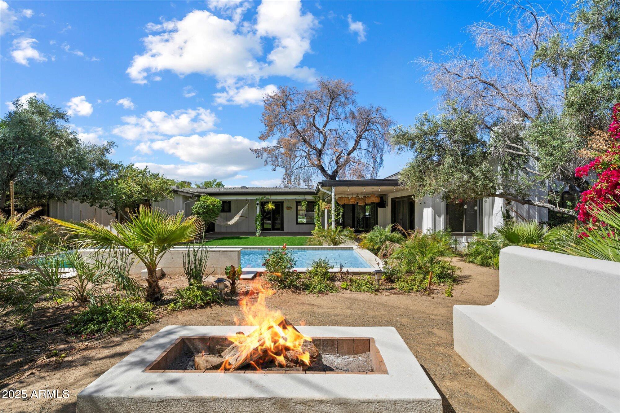 3612 E PIERSON Street