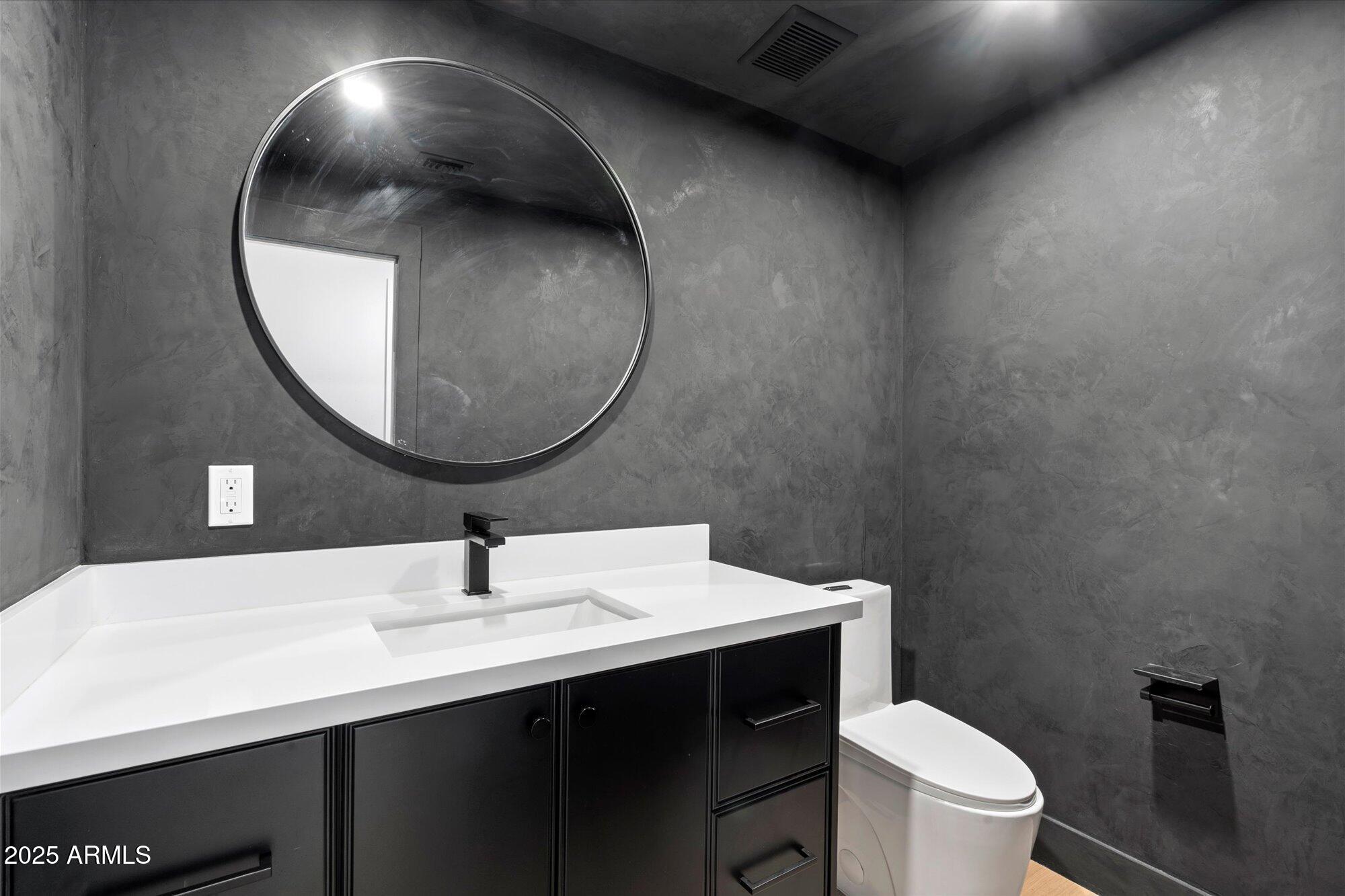 3612 E PIERSON Street